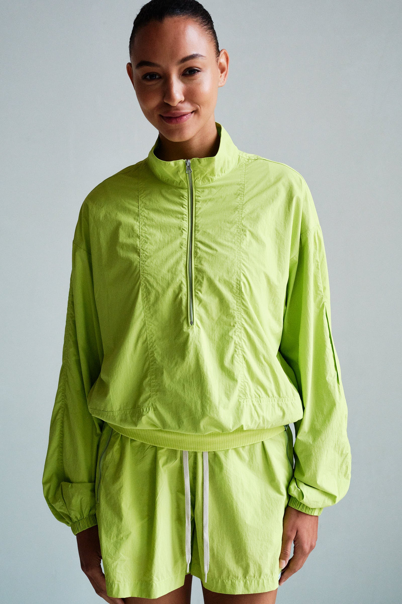 SHORTS (S26C390LTD) SUNNY LIME