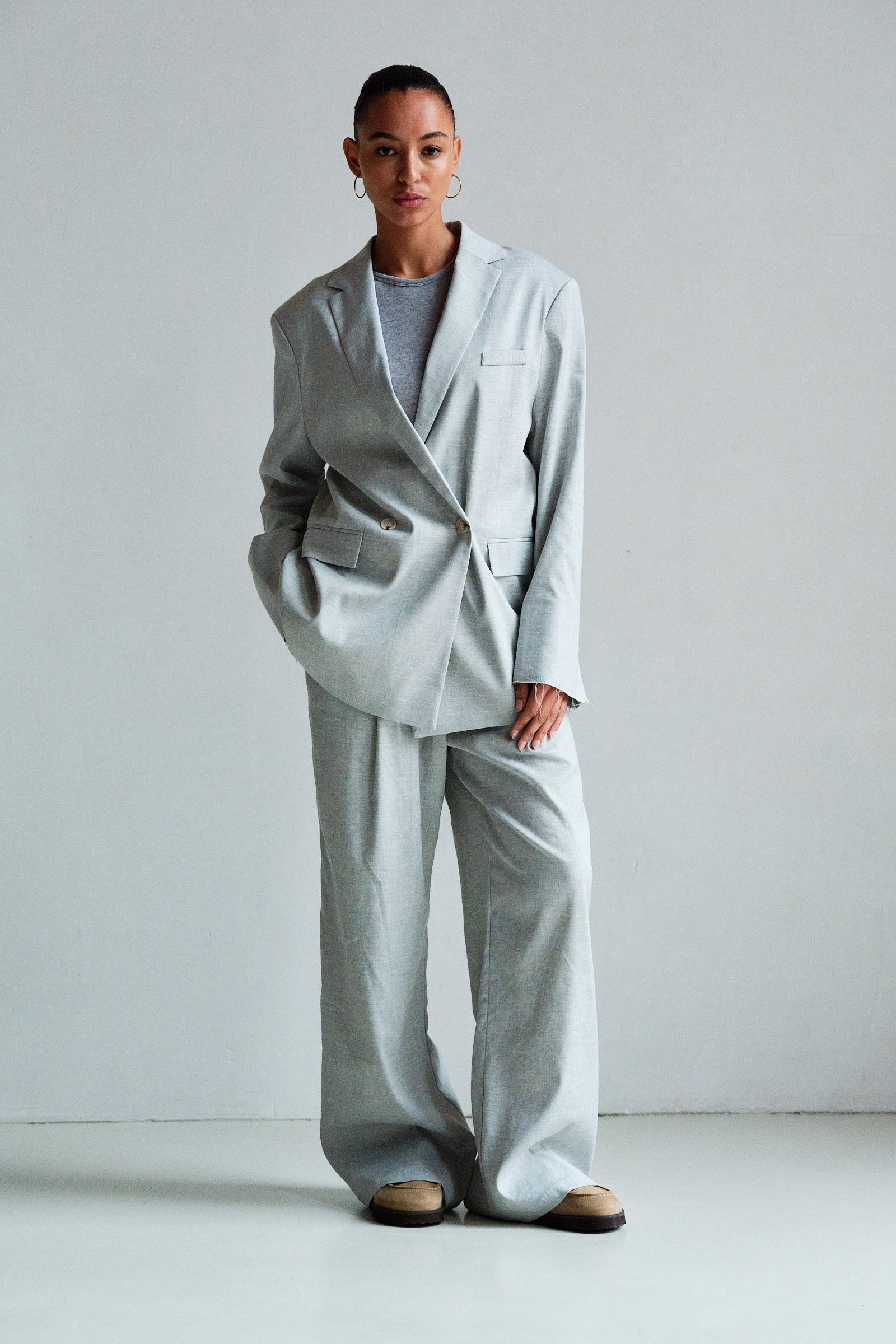 TROUSERS (S26N1731LTD) GREY