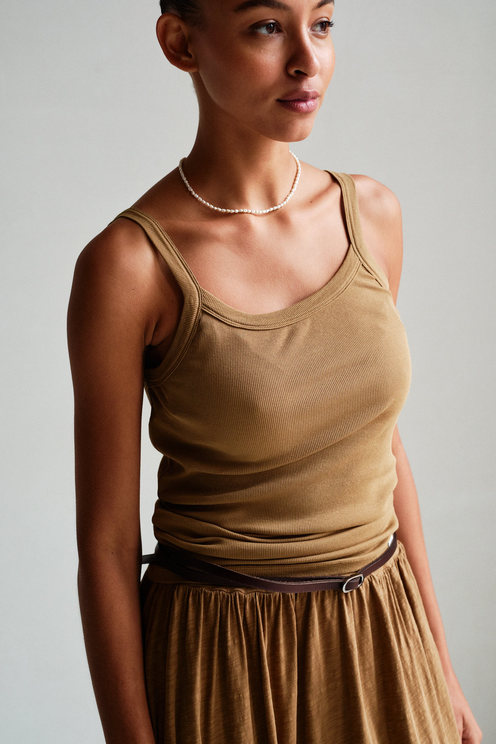 SINGLET (S26T1285LTD) BUTTERNUT