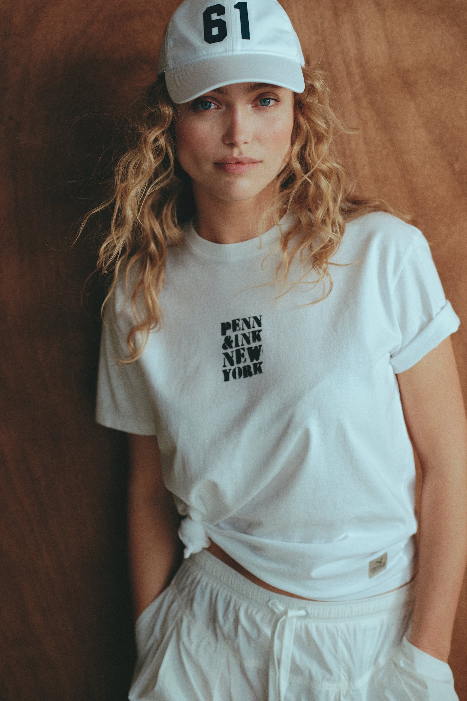 T-SHIRT PRINT (ETTA) WHITE - BLACK