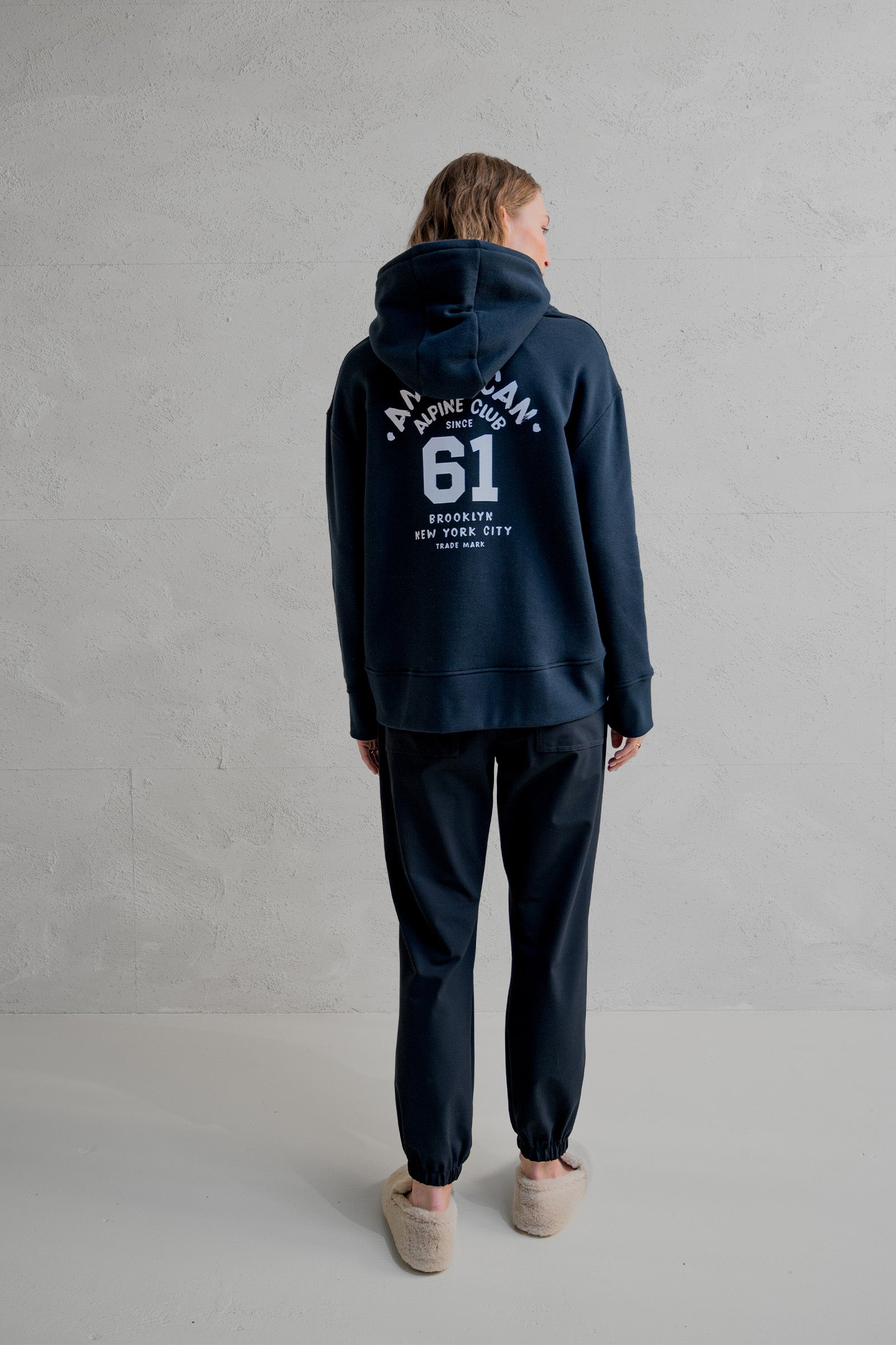 HOODIE PRINT (W25T1186) NAVY - WHITE