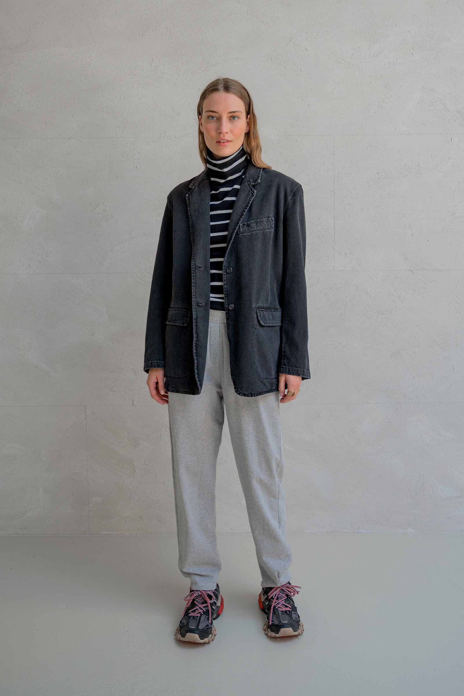 BLAZER (W25Z799) BLACK JEANS