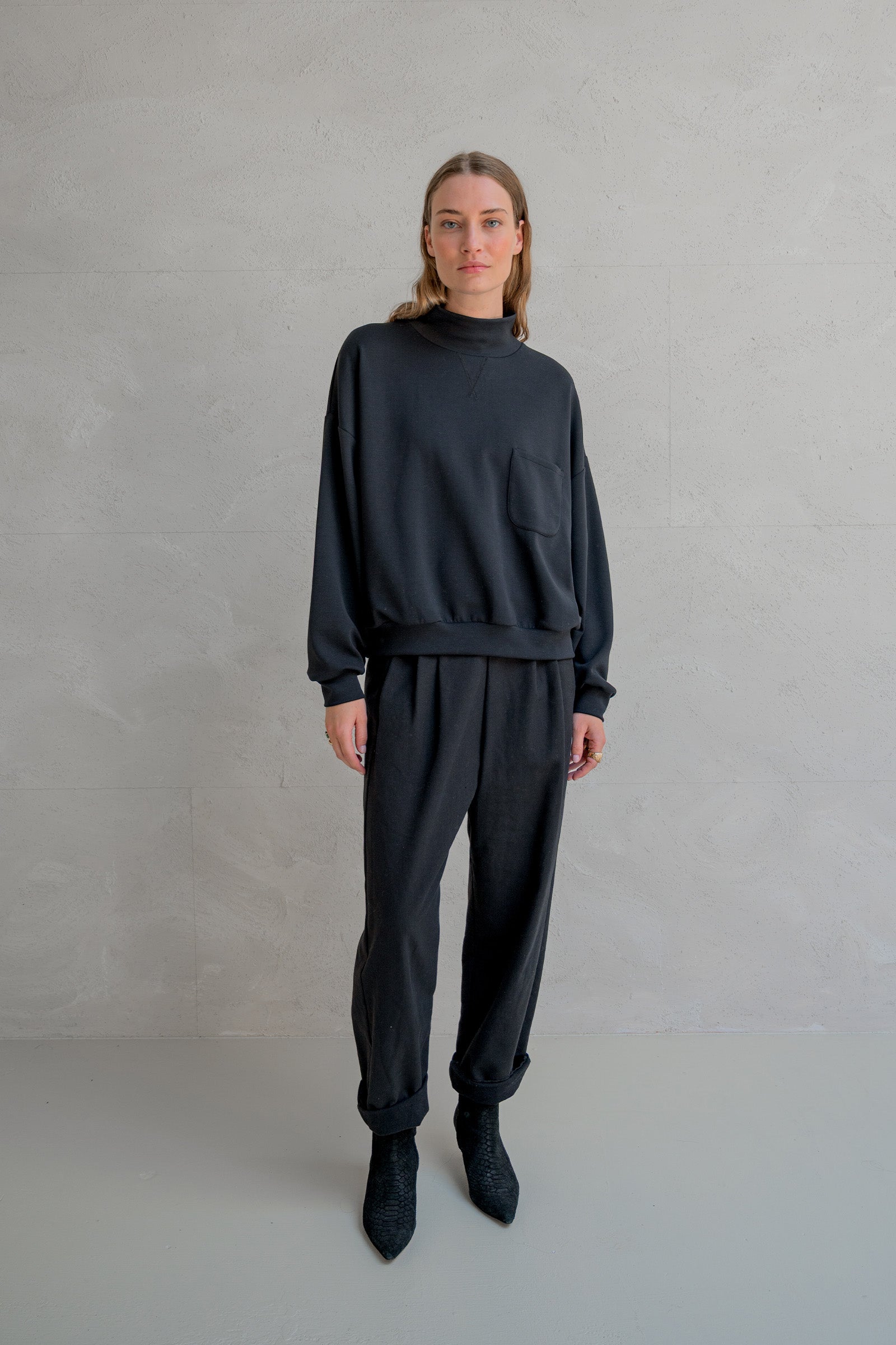 SWEATER (W25T1198) BLACK