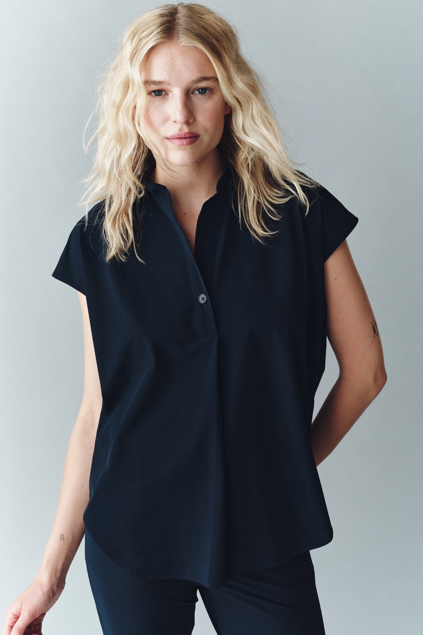 BLOUSE (LYNN) NAVY