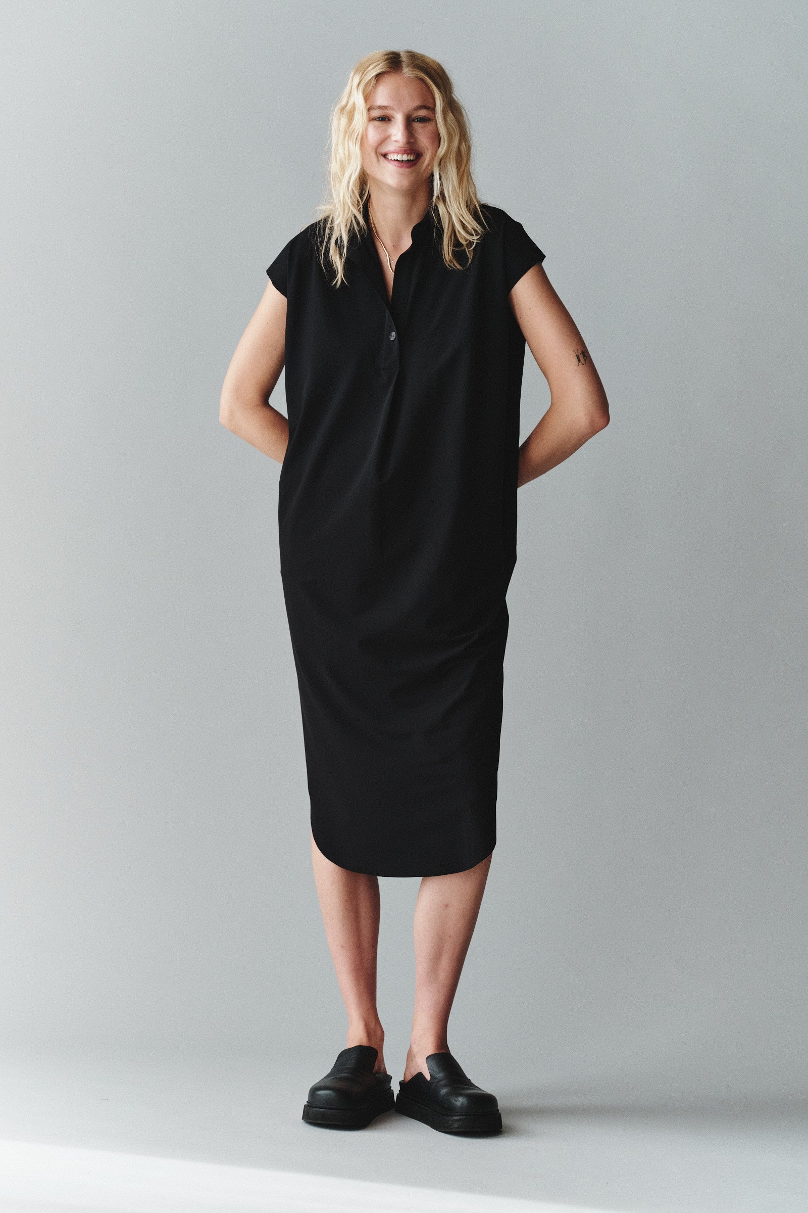 DRESS (NASH) BLACK
