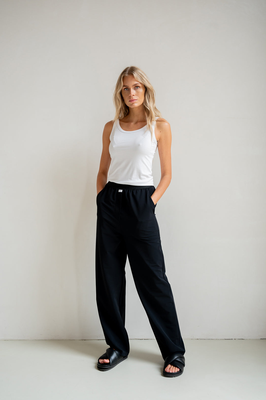 TROUSERS (S26N1693) BLACK