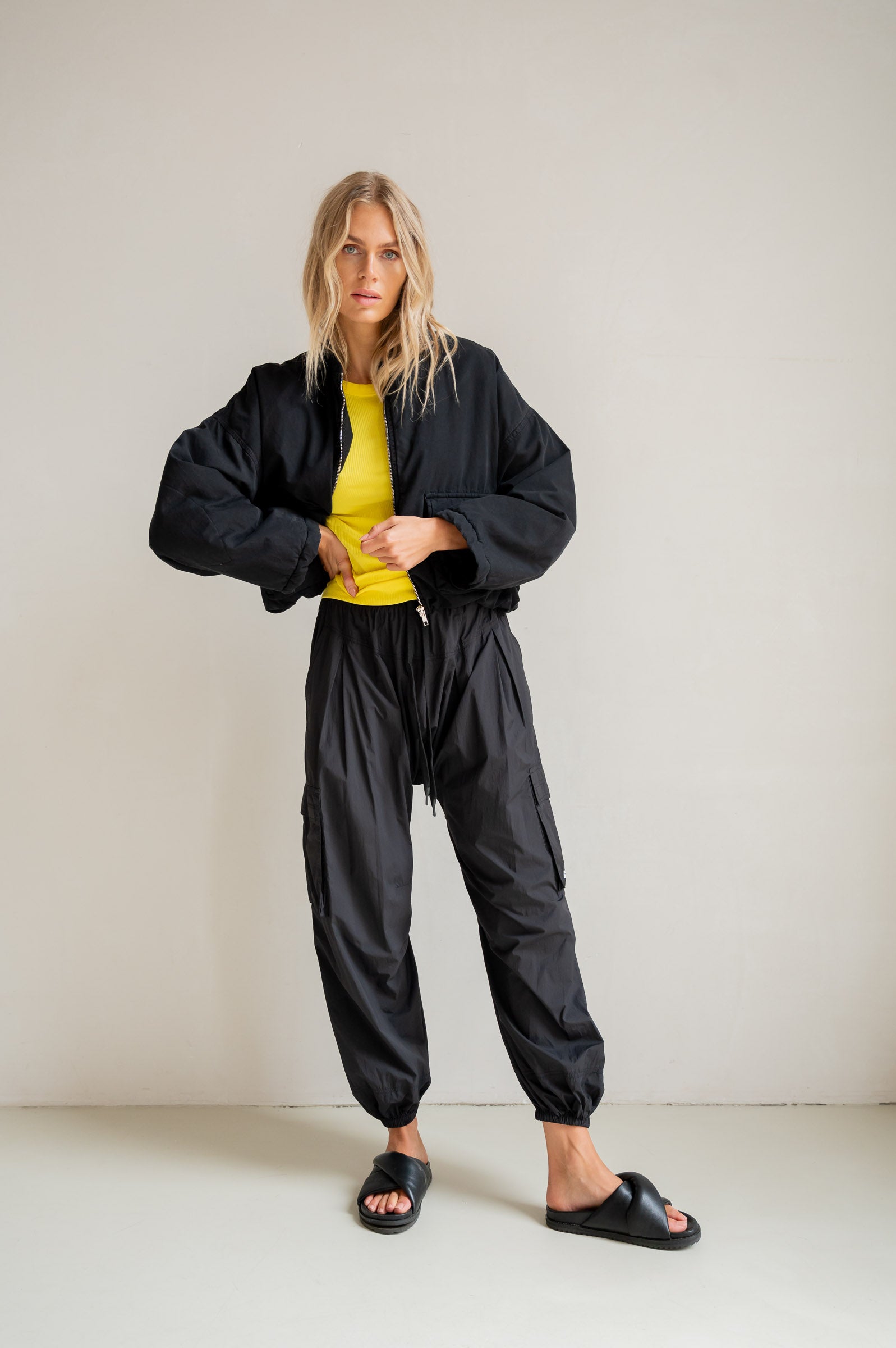 JACKET (S26Z841) BLACK