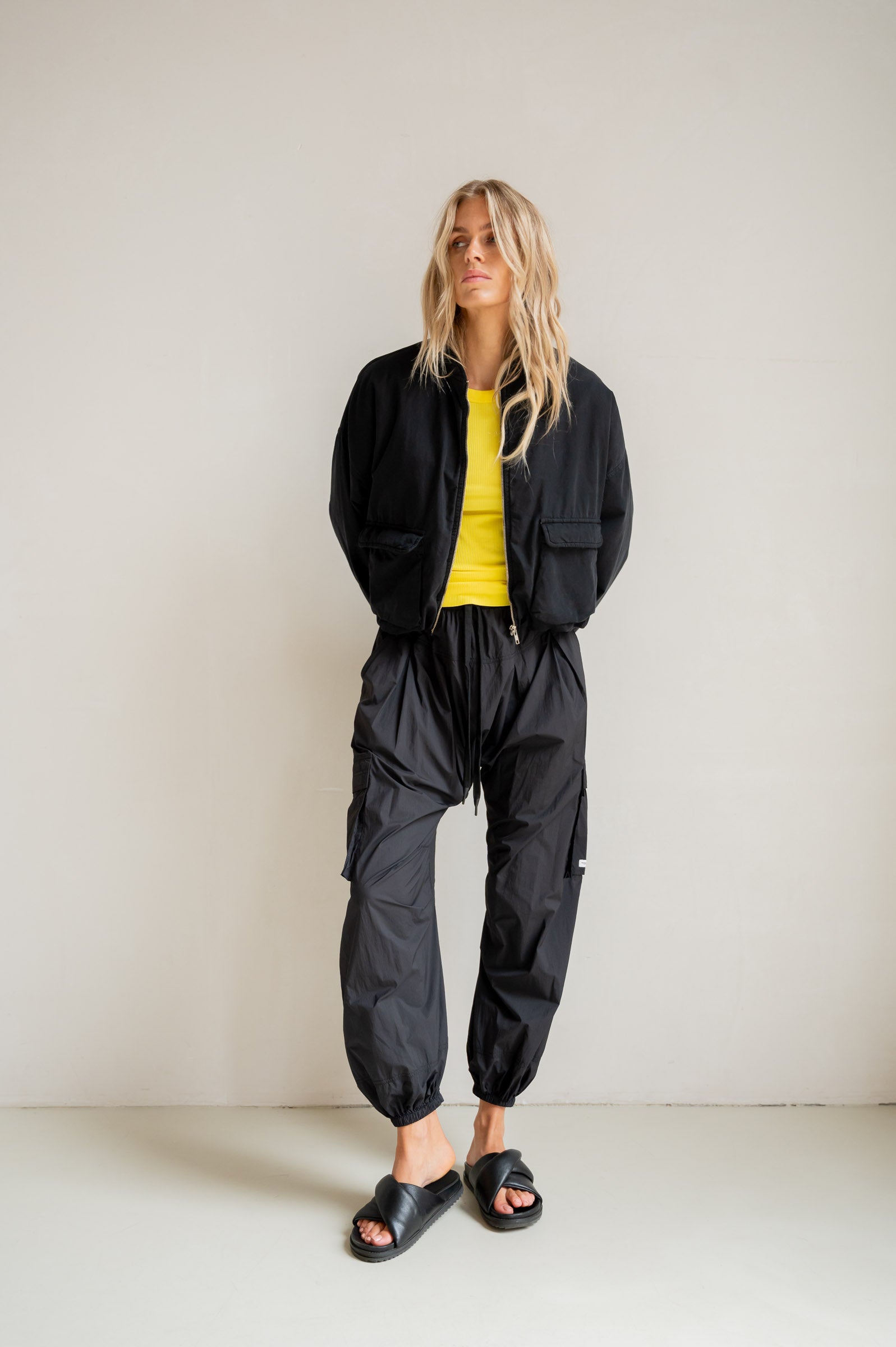 JACKET (S26Z841) BLACK