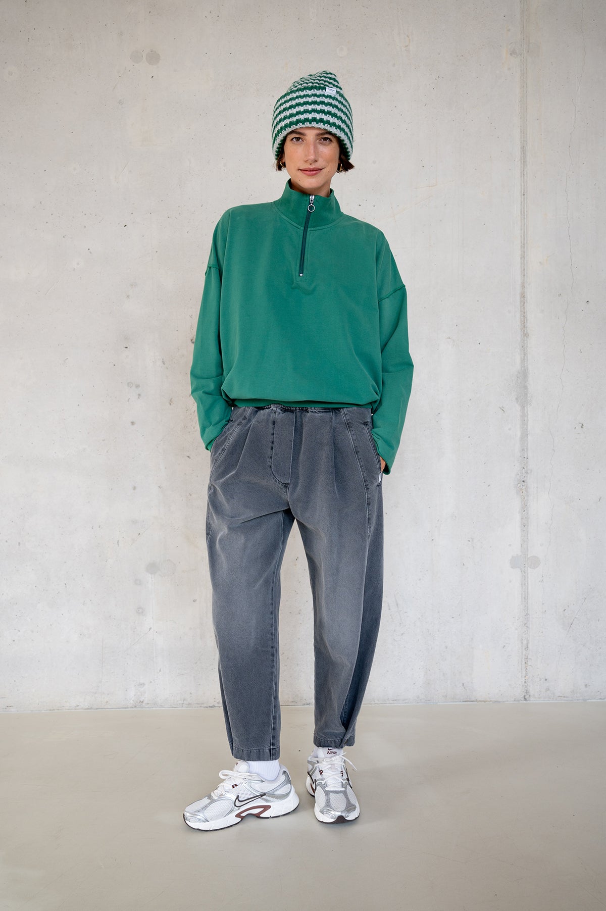 SWEATER PRINT (W25F1764LTD) GREEN - BLACK