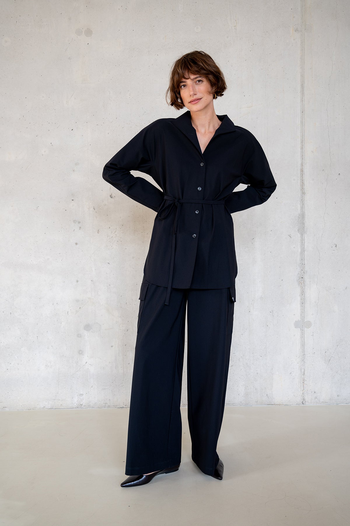 TROUSERS (W25N1661LTD) BLACK