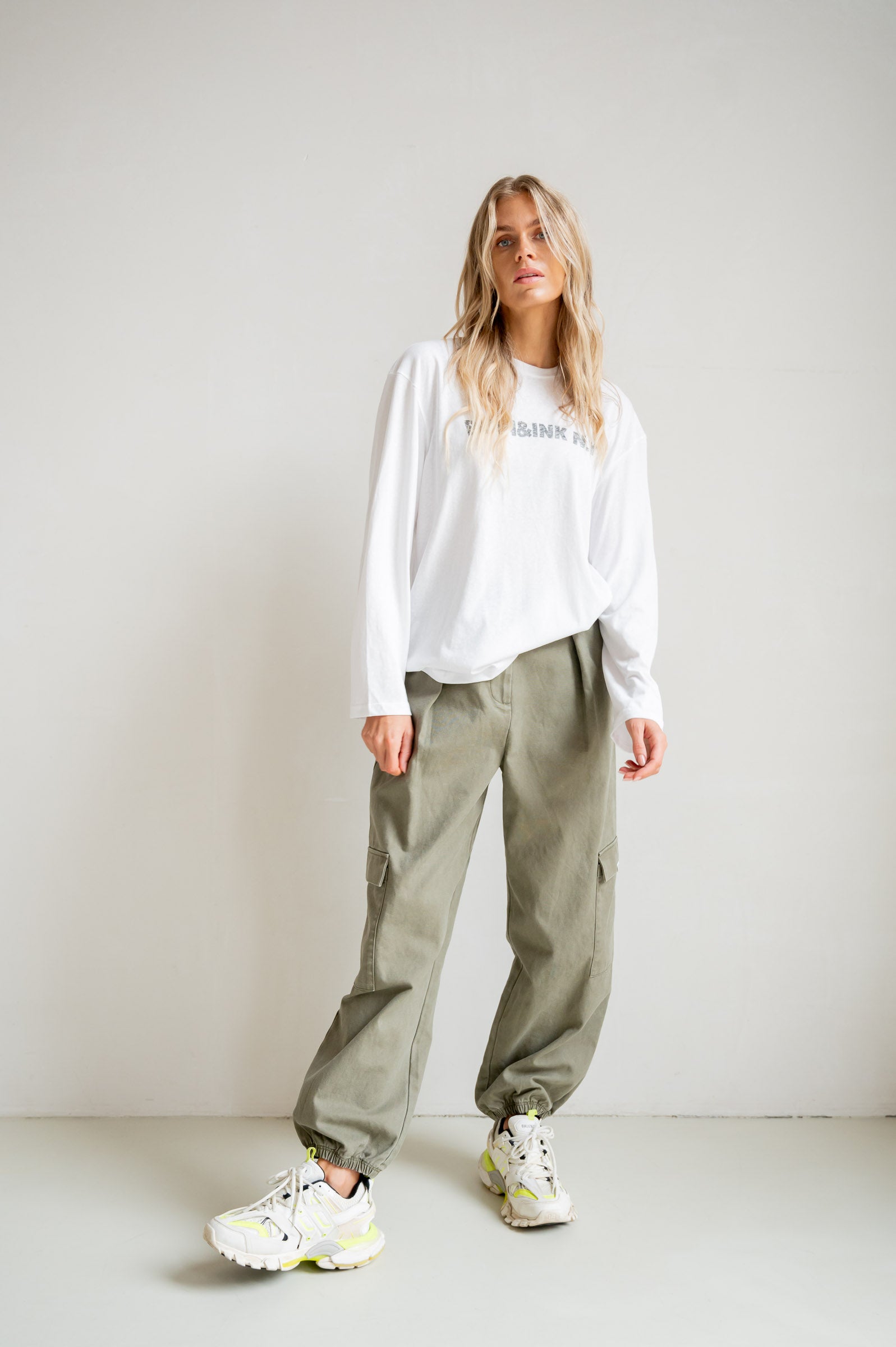 LONGSLEEVE PRINT (S26C376) WHITE - BLACK