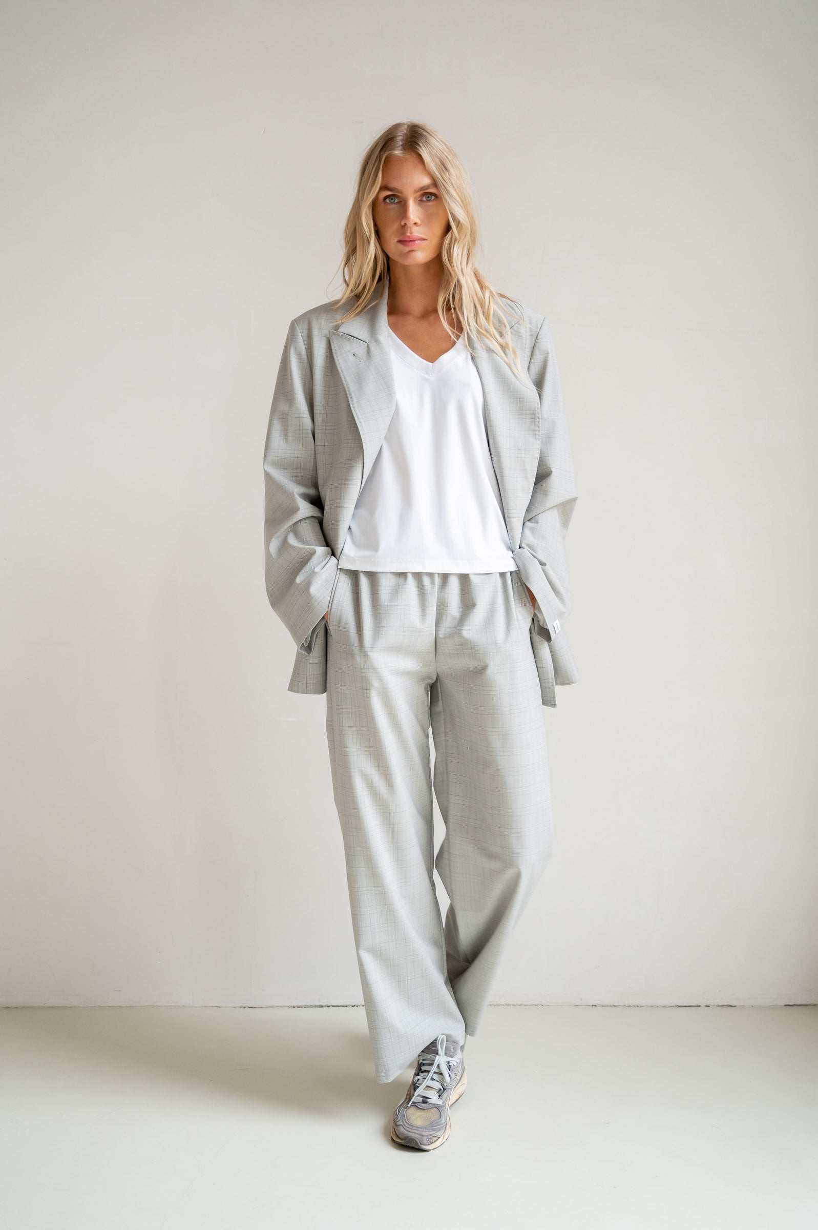 TROUSERS (S26N1700) GREY CHECK