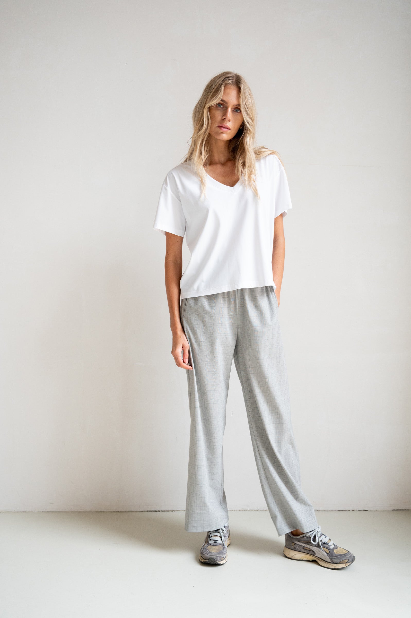 Trousers (S26N1700) Grey Check | Penn&Ink