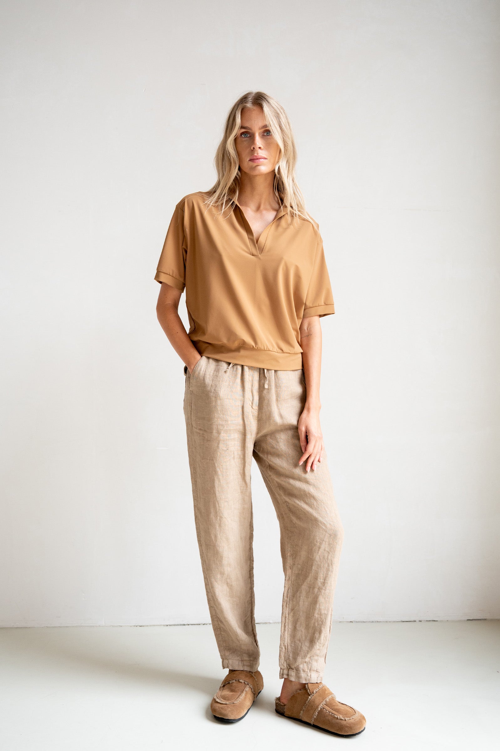 TOP (S26N1717) TANINE