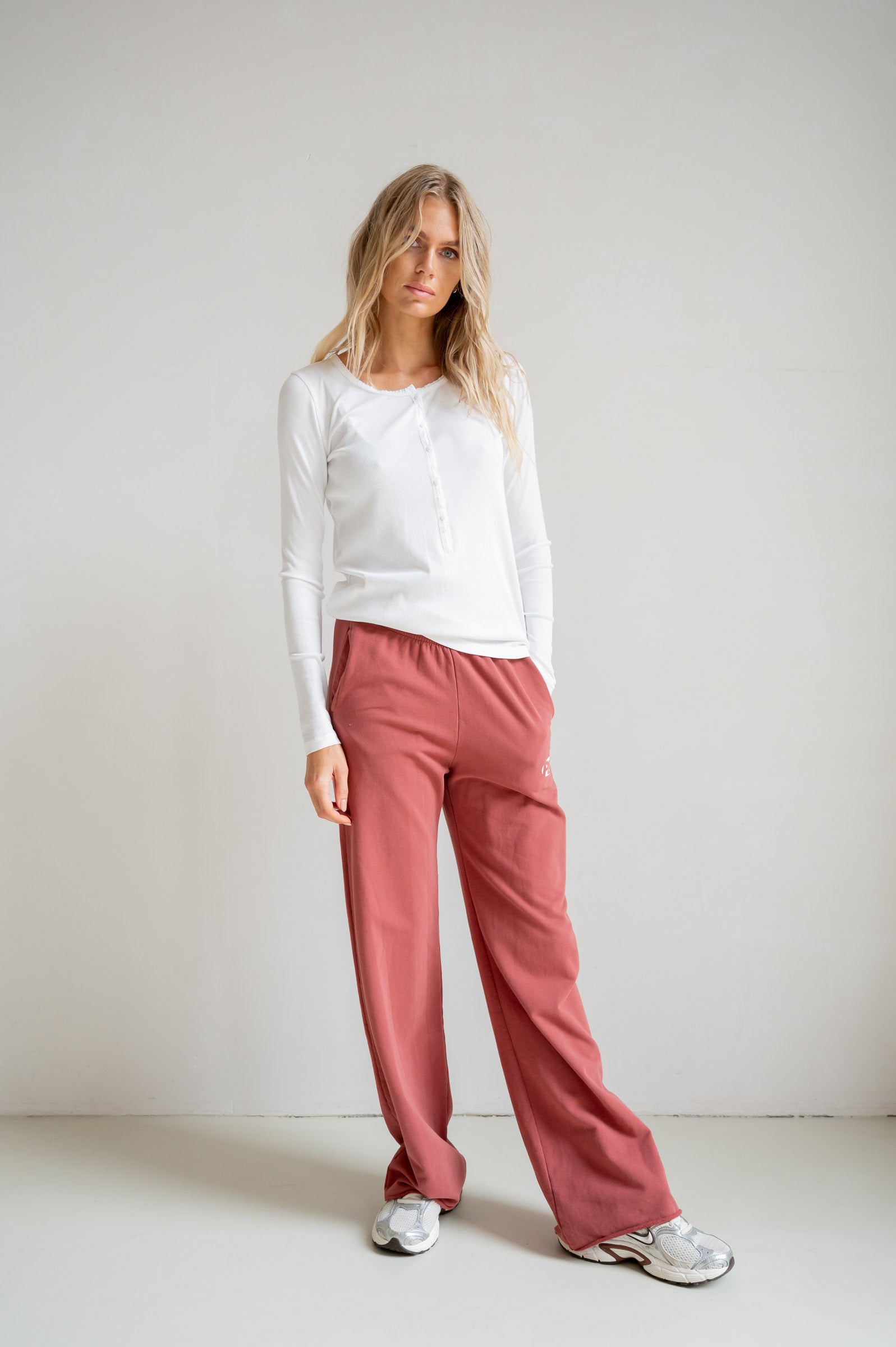 LONGSLEEVE (S26T1233) WHITE