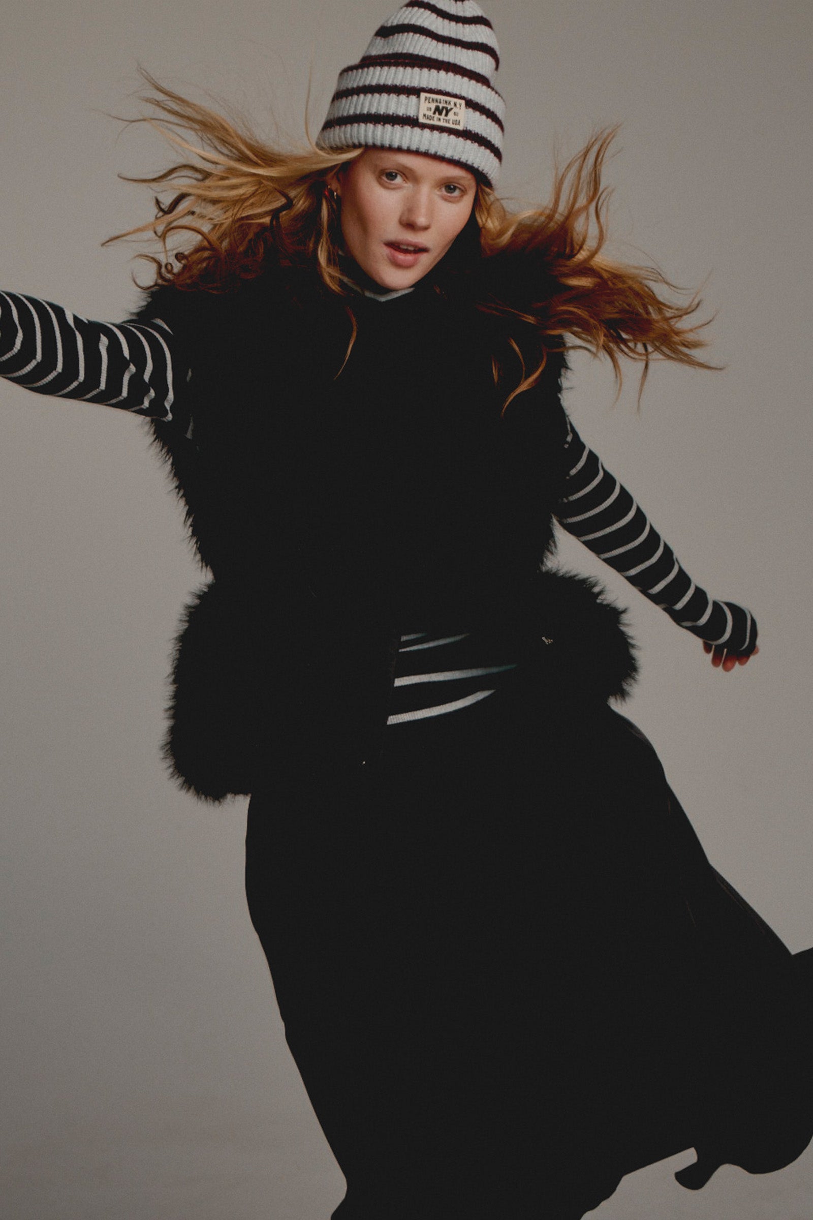 WAISTCOAT (W25C280) BLACK