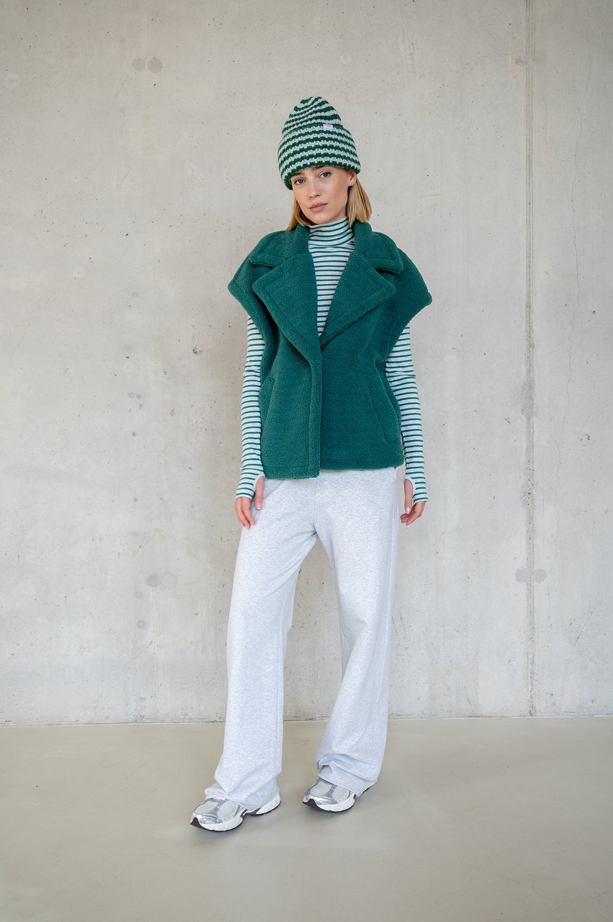 WAISTCOAT (W25C326LTD) GREEN