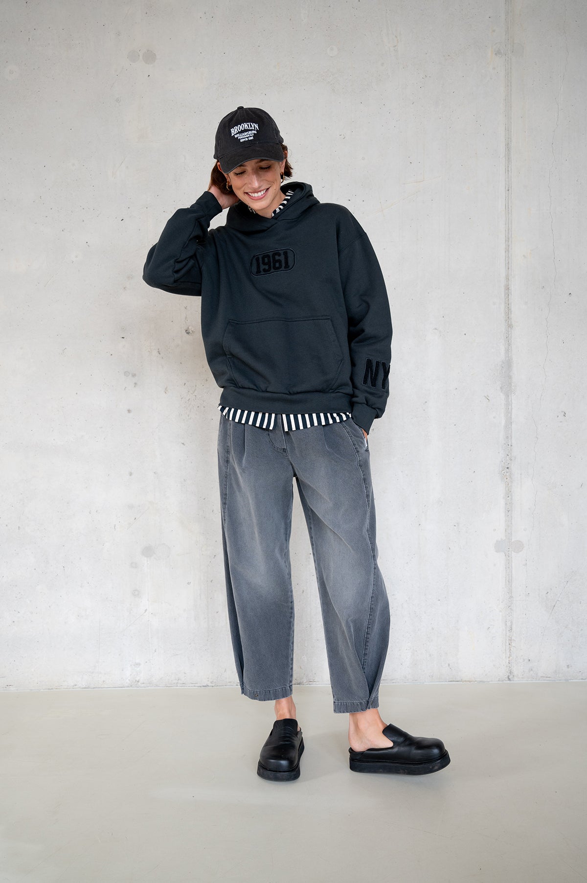 HOODIE PRINT (W25F1767LTD) ANTRA