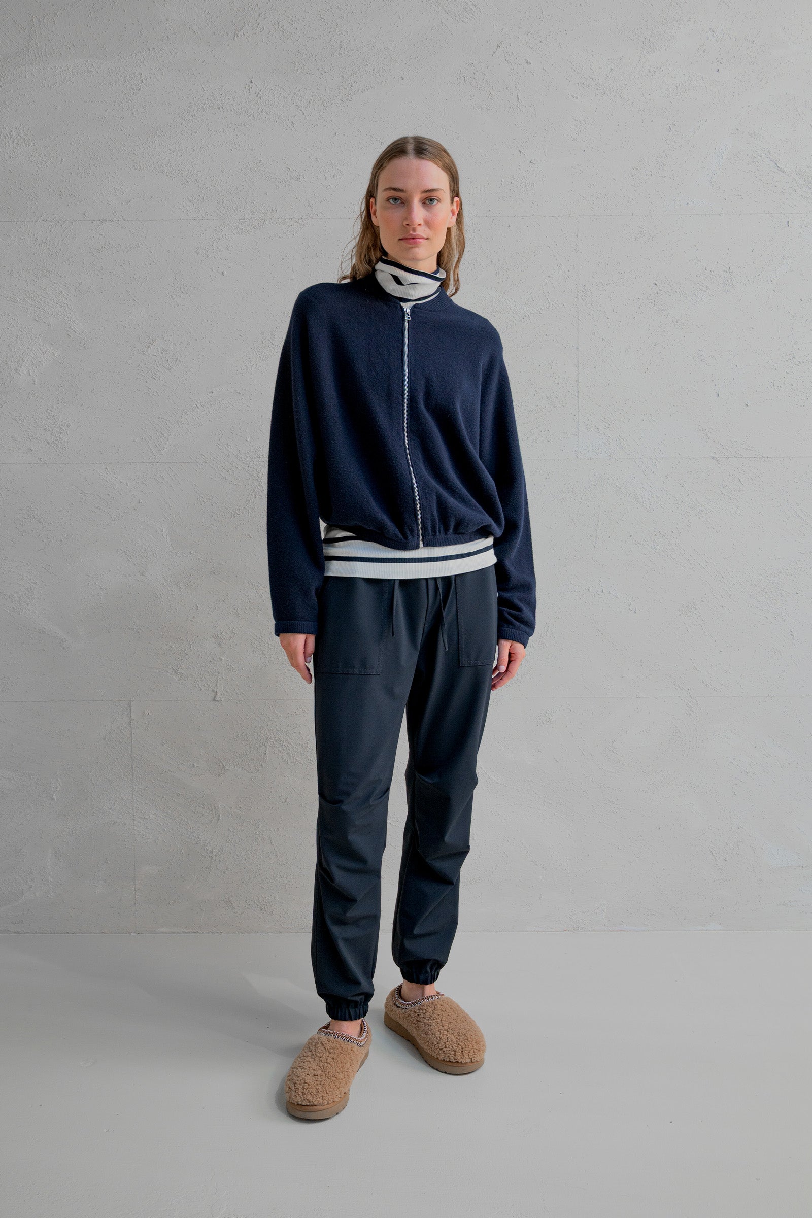 TROUSERS (W25N1635) NAVY