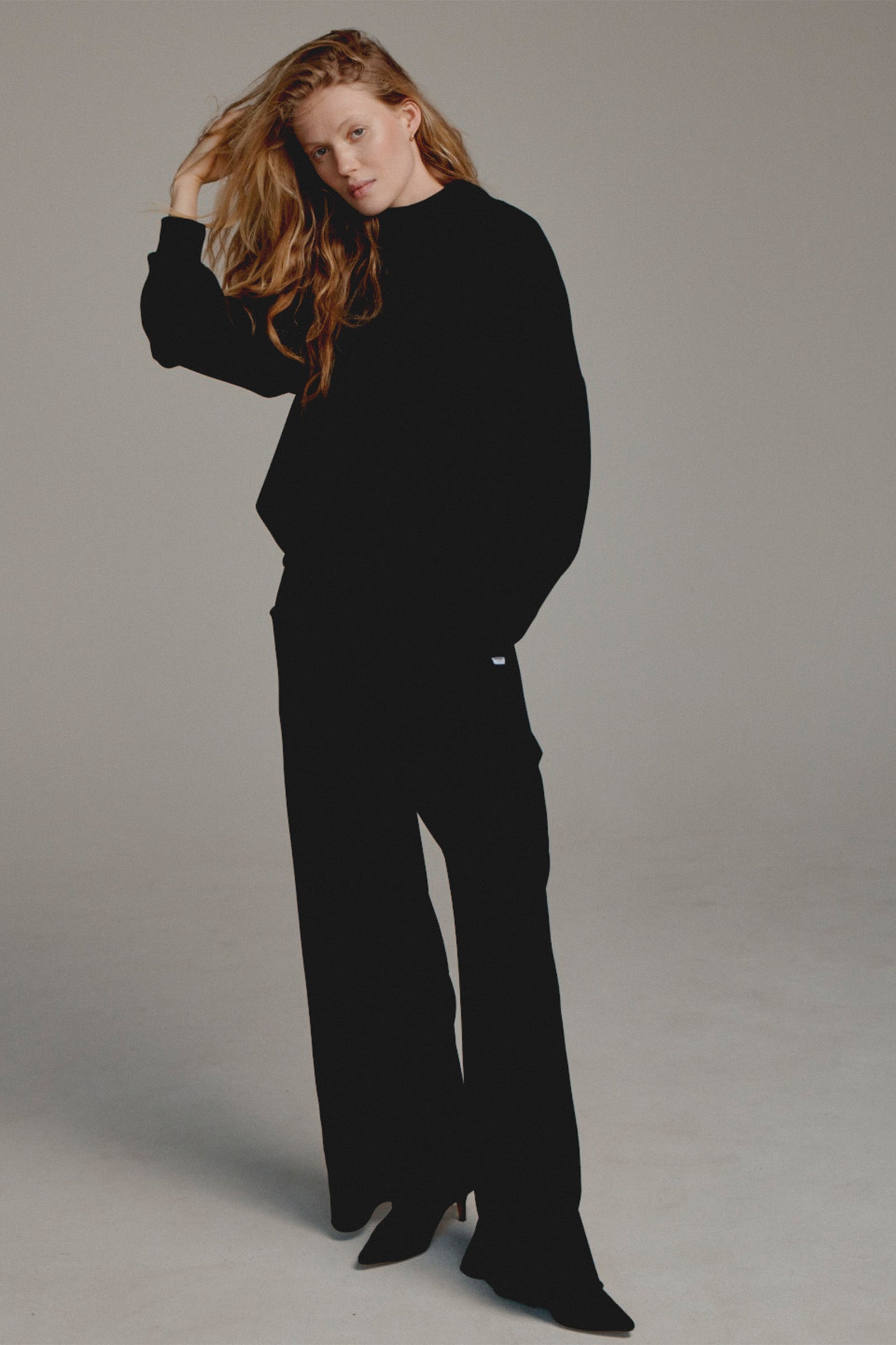 SWEATER (W25T1198) BLACK