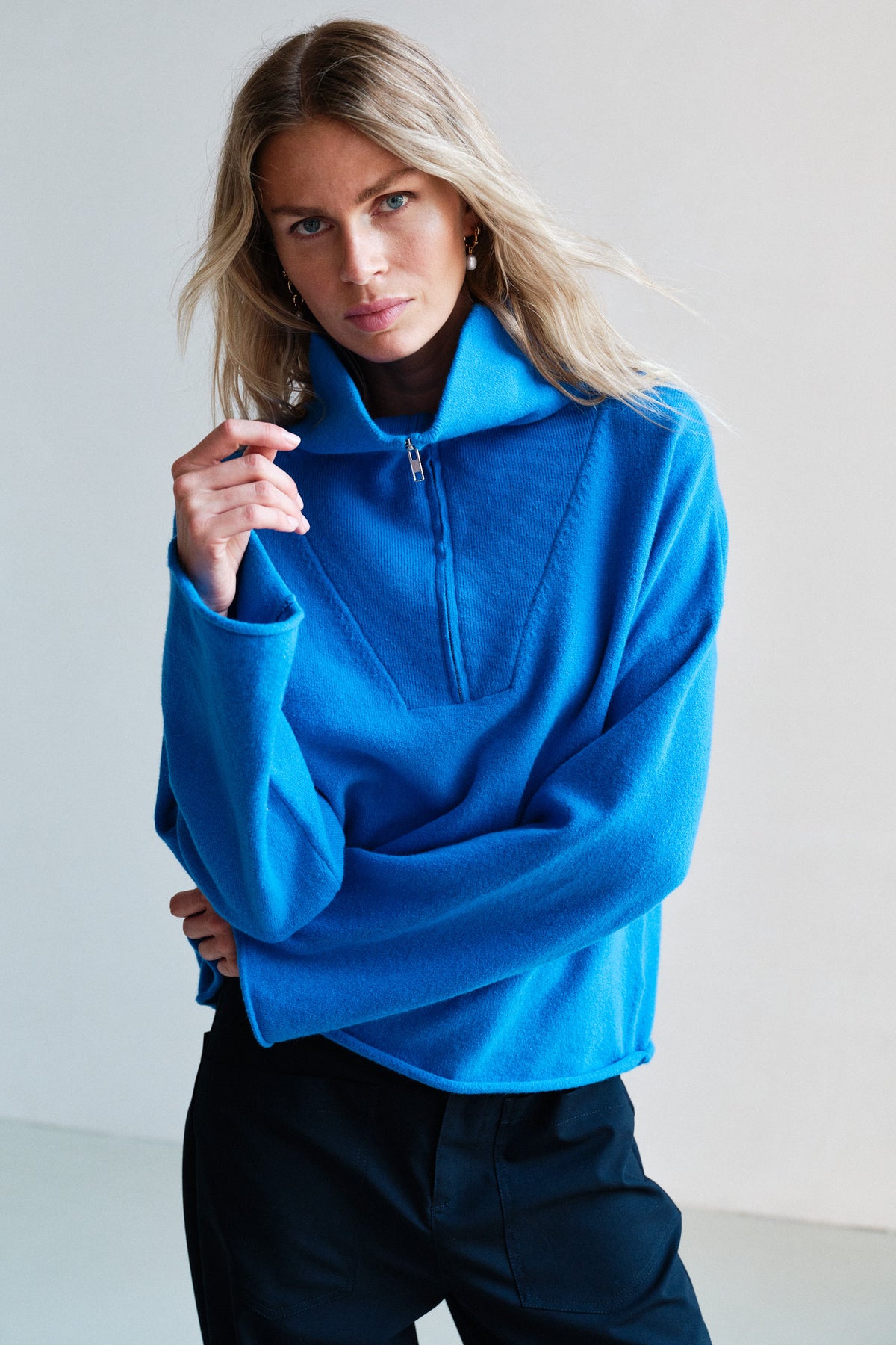 JUMPER (W26B445LTD) STRONG BLUE