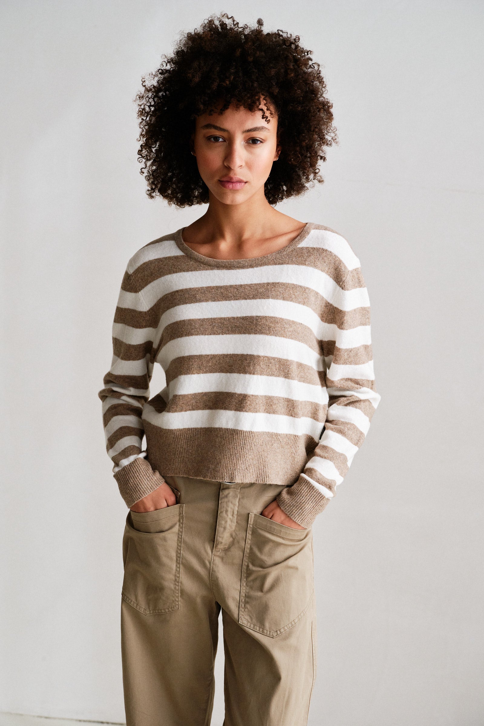 JUMPER (W26C400) BROWN - ECRU