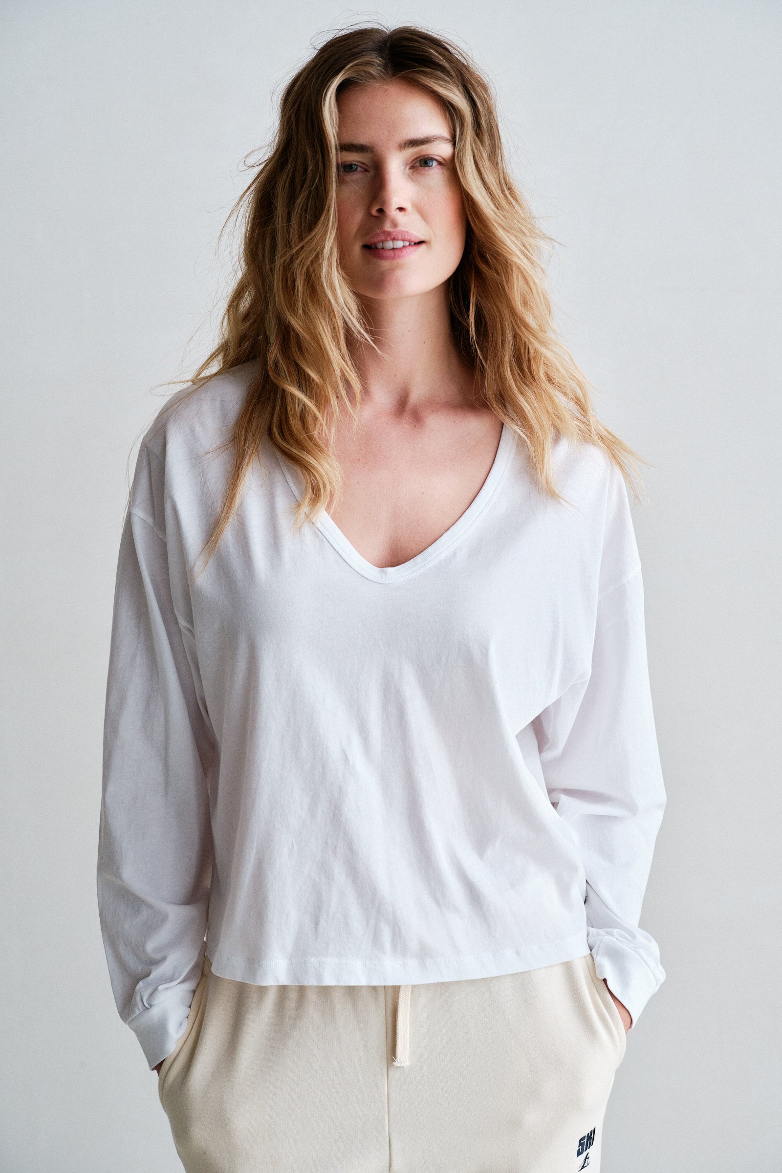 LONGSLEEVE (W26F1935-A) WHITE