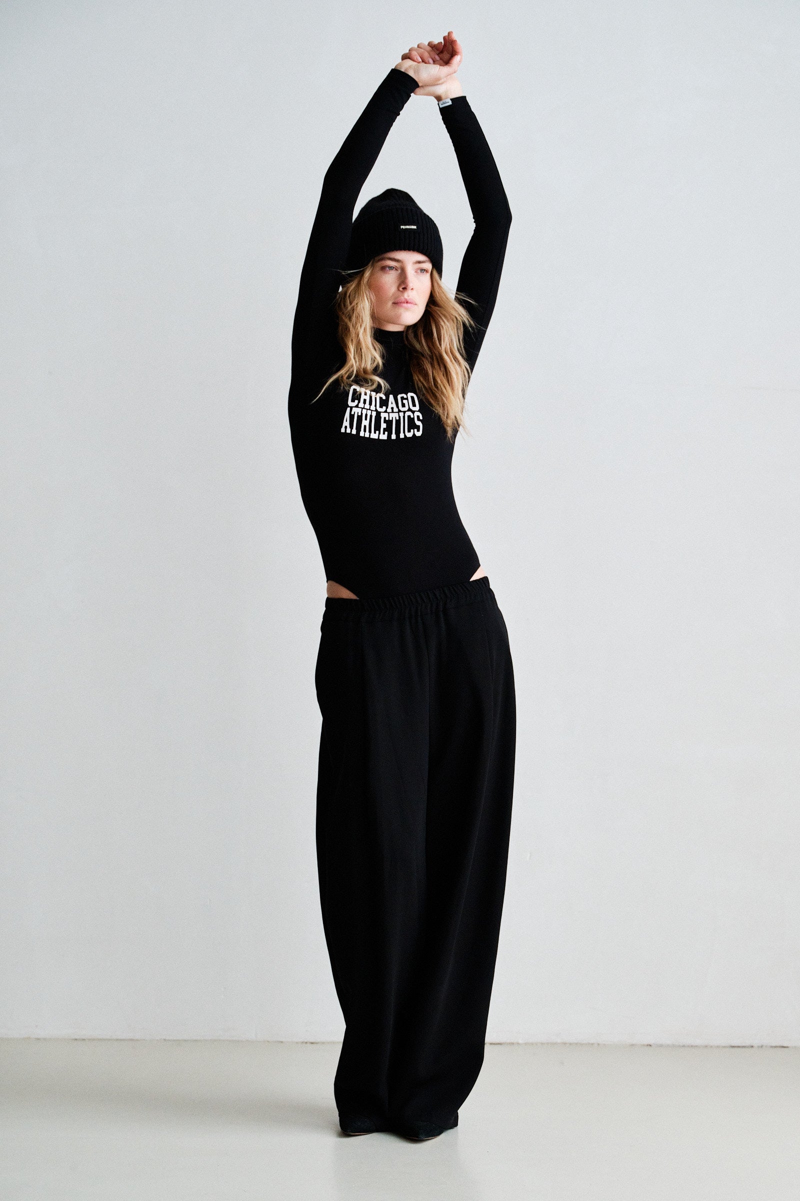 LONGSLEEVE (W26F1939) BLACK - ECRU