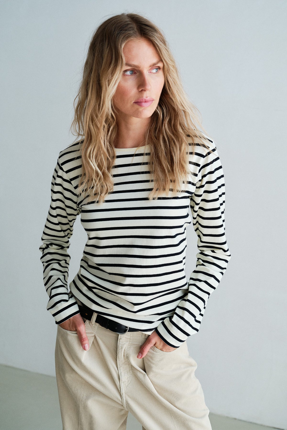 LONGSLEEVE STRIPE (W26F1977LTD) ECRU - BLACK