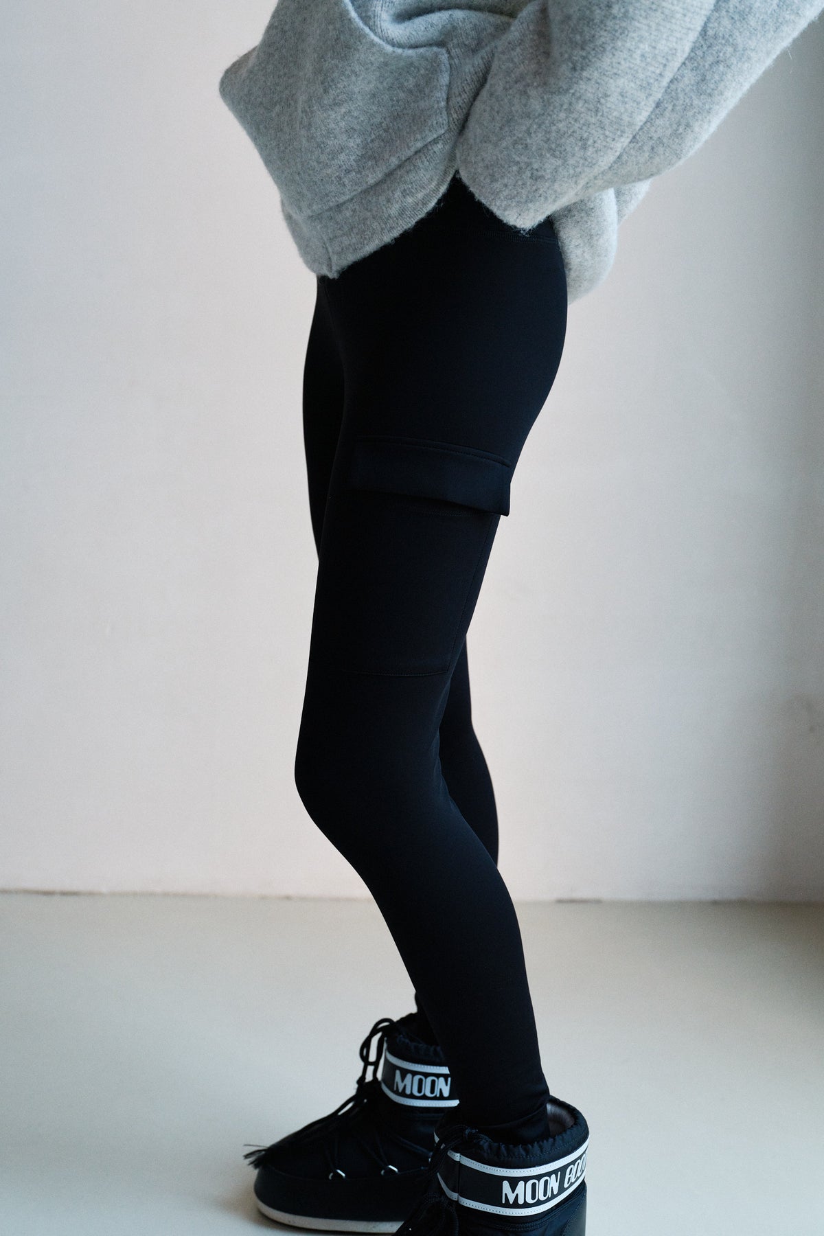 LEGGINGS (W26N1790LTD) BLACK