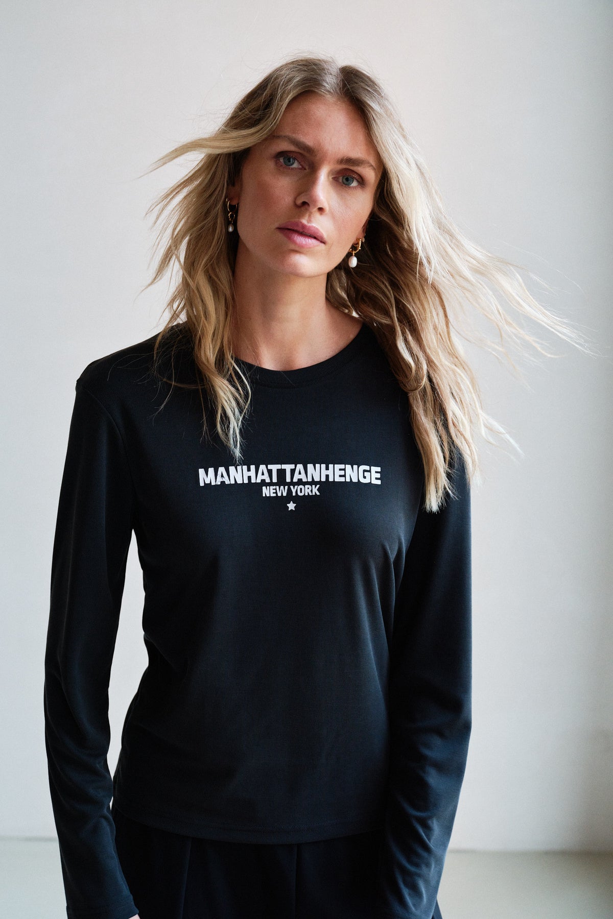 LONGSLEEVE PRINT (W26T1331LTD) BLACK - WHITE