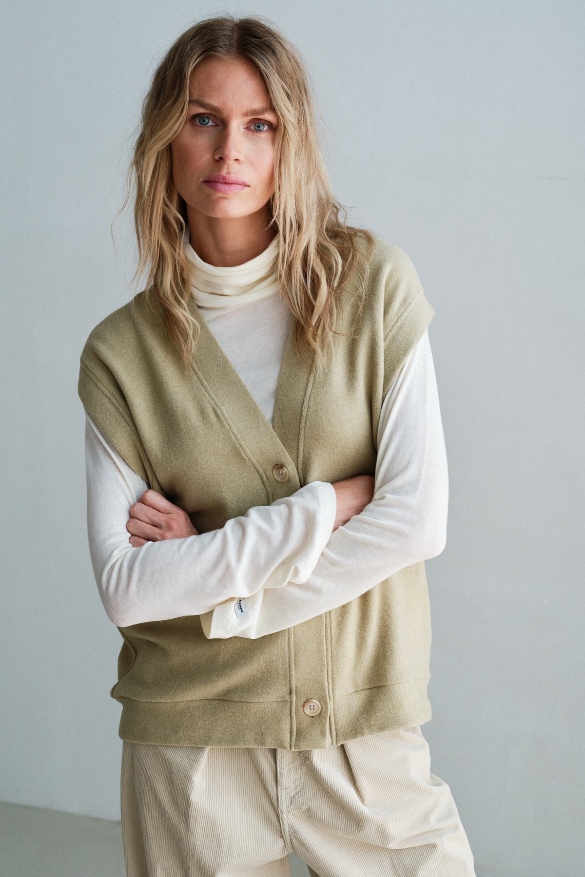 WAISTCOAT (W26T1342LTD) ARMY