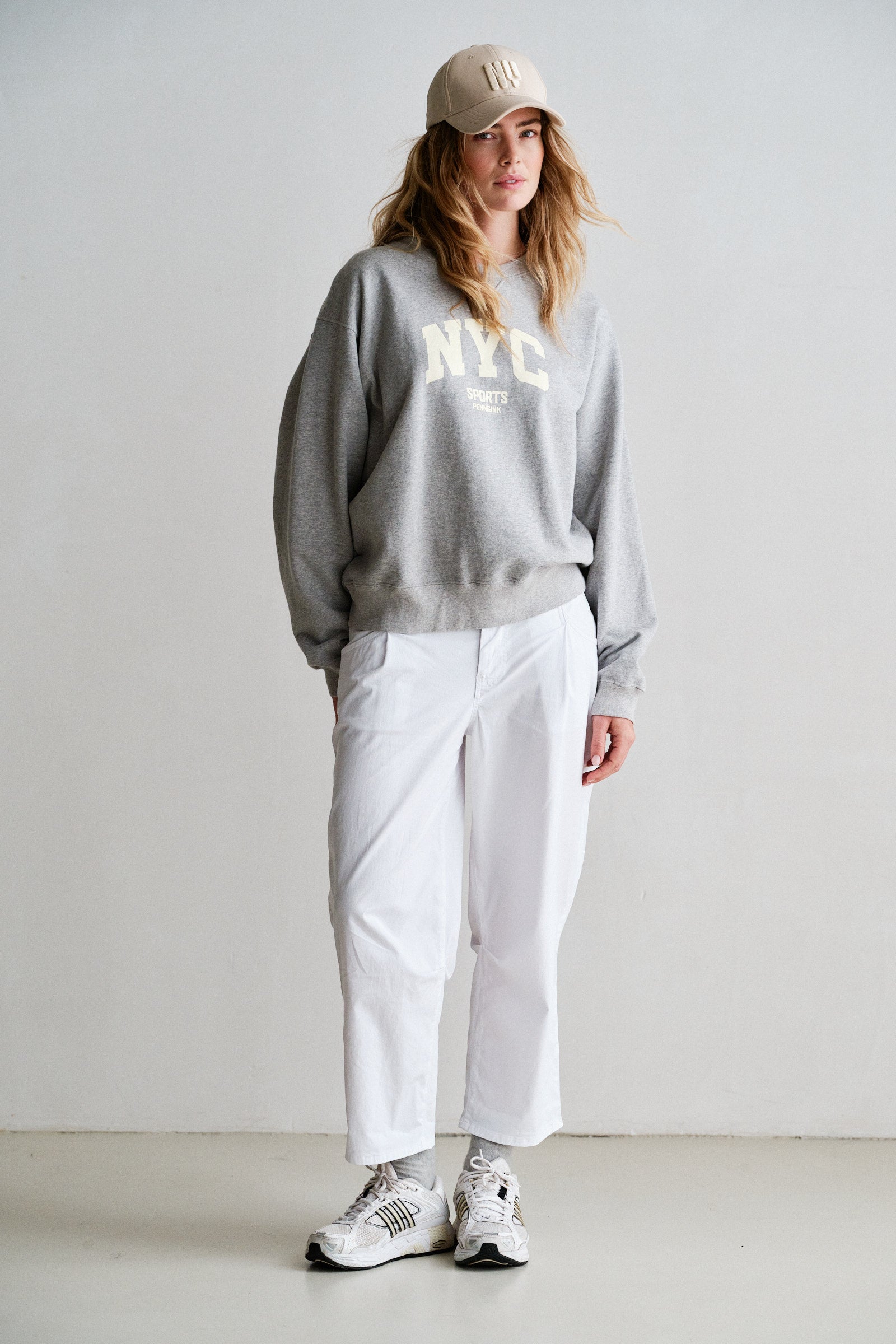TROUSERS (W26Z905) WHITE