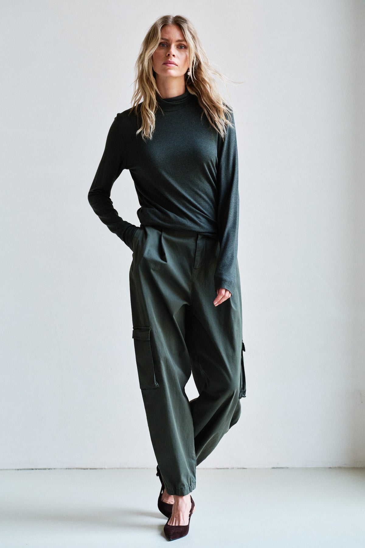TROUSERS (W26Z929LTD) PEAT