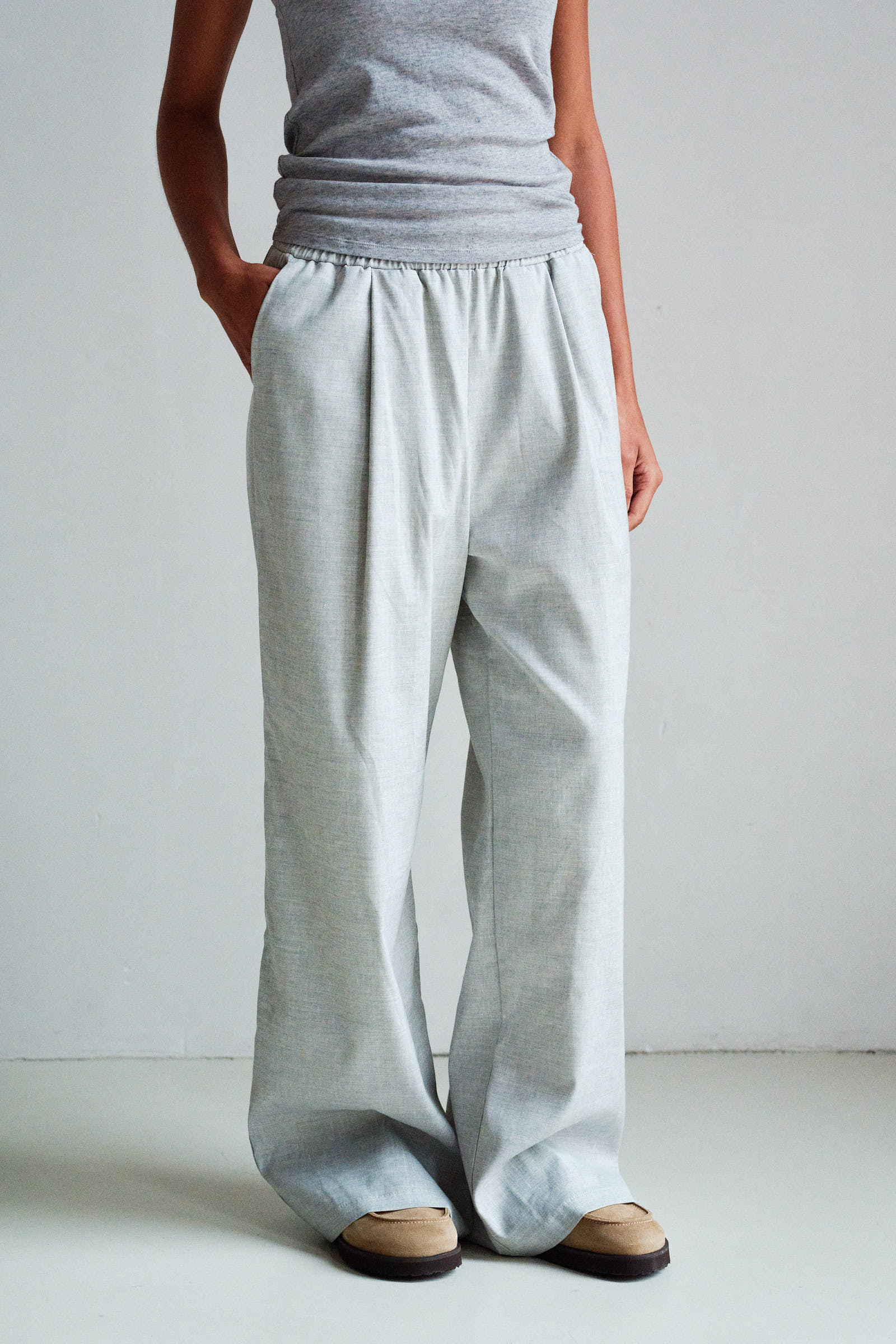 TROUSERS (S26N1731LTD) GREY