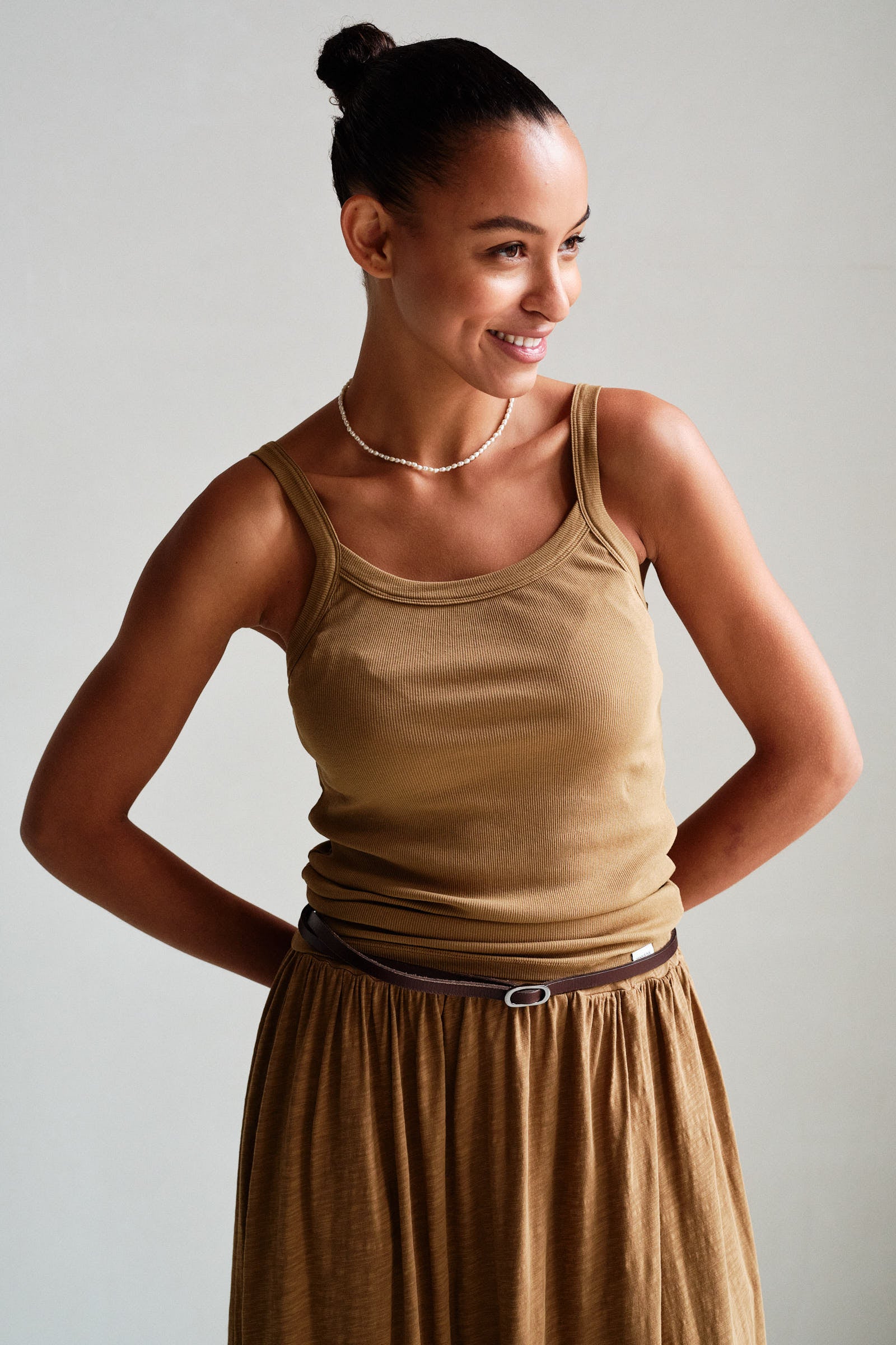 SINGLET (S26T1285LTD) BUTTERNUT