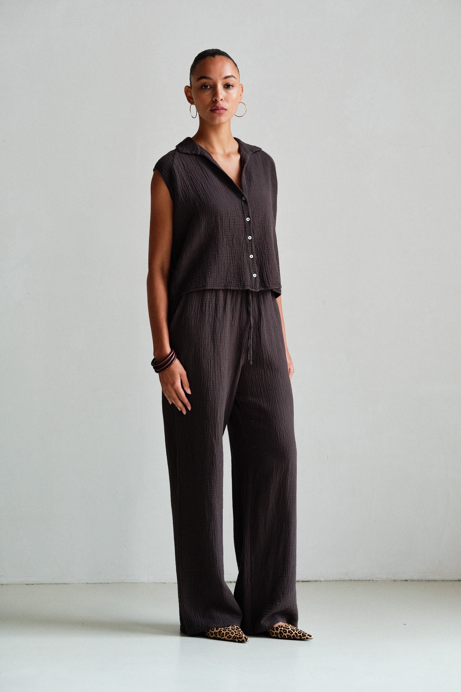 TROUSERS (S26T1276LTD) WOOD