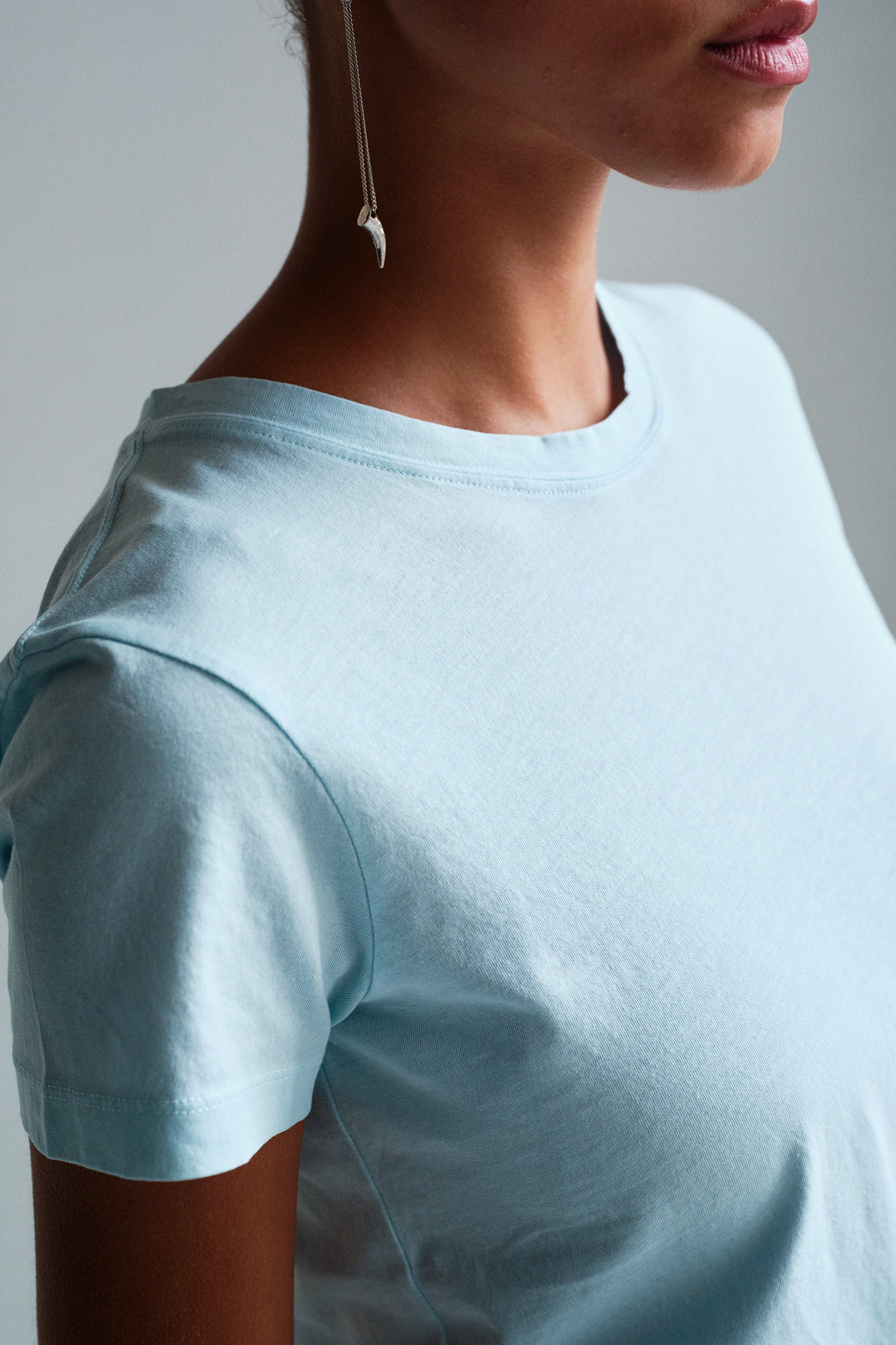 T-SHIRT (S26F1888LTD) PASTEL BLUE