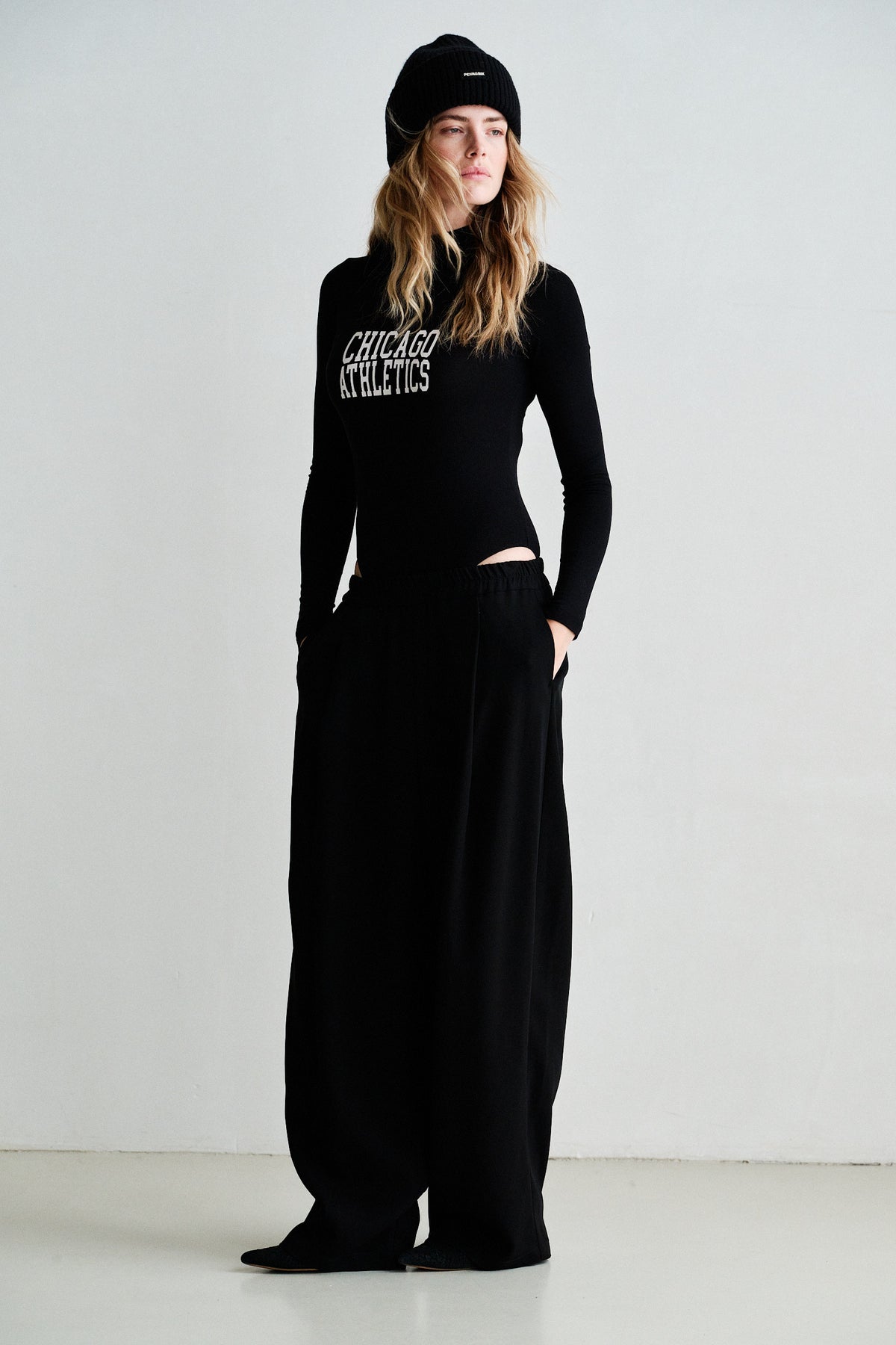 TROUSERS (W26N1760) BLACK