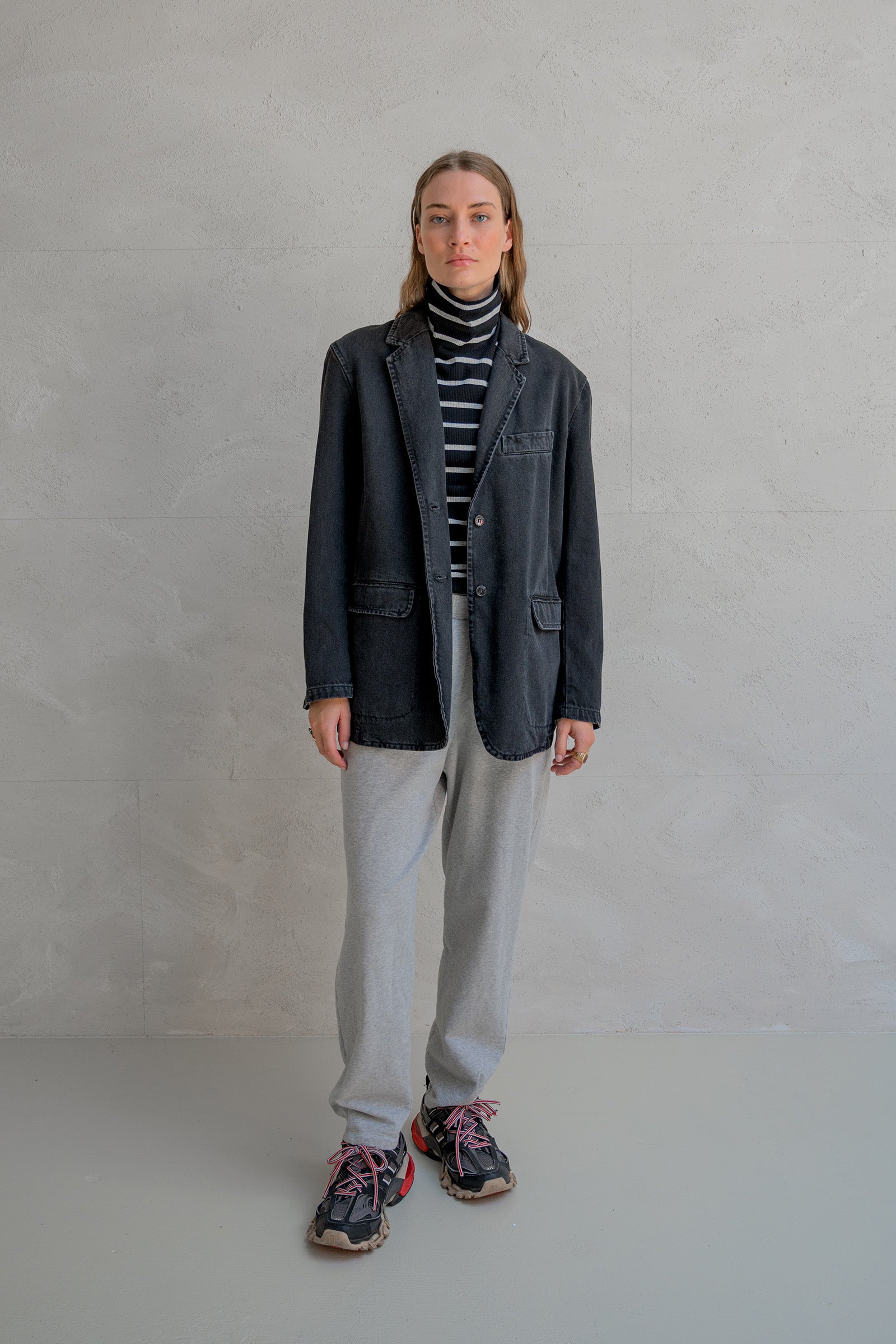 BLAZER (W25Z799) BLACK JEANS