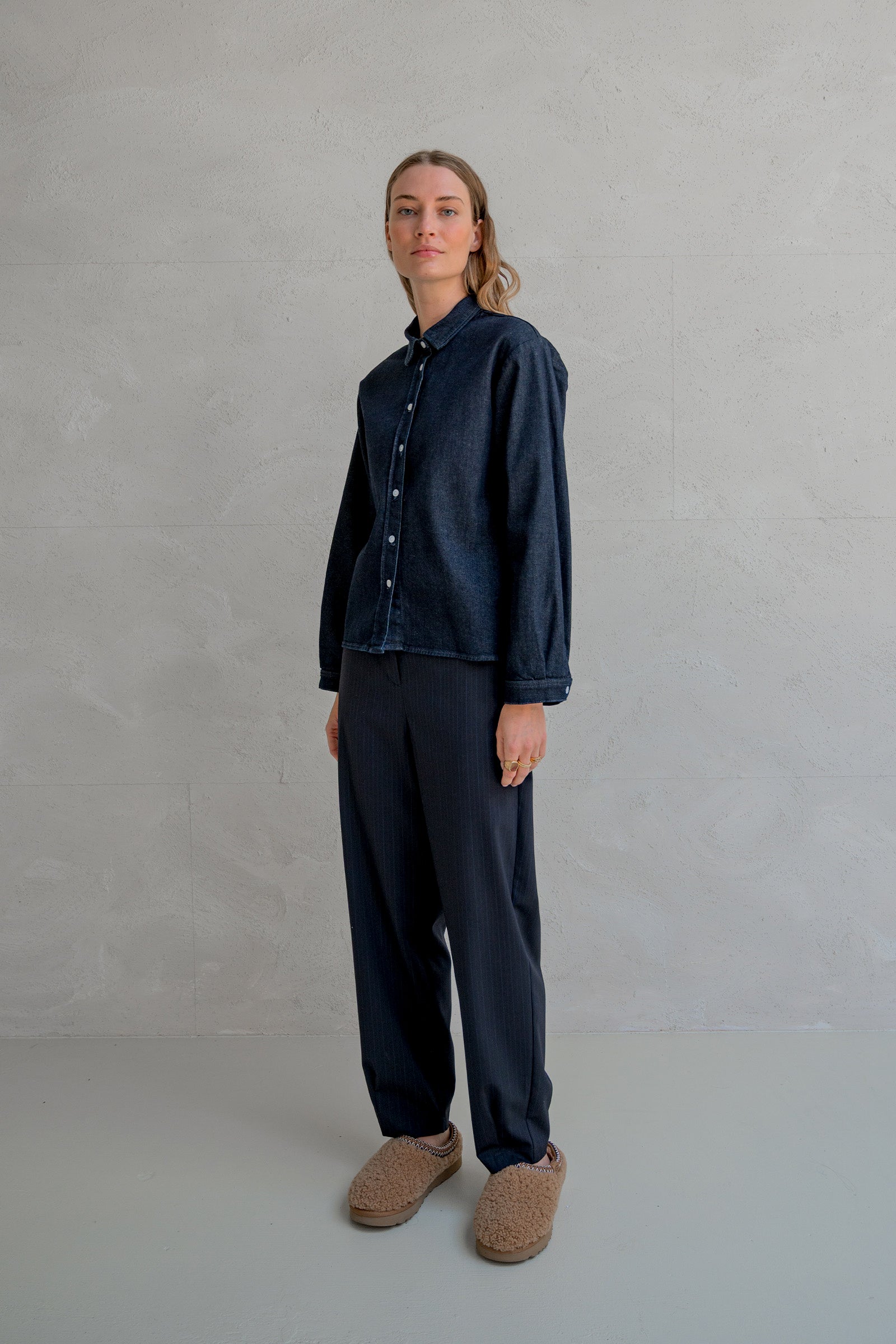 TROUSERS (W25N1631) NAVY STRIPE