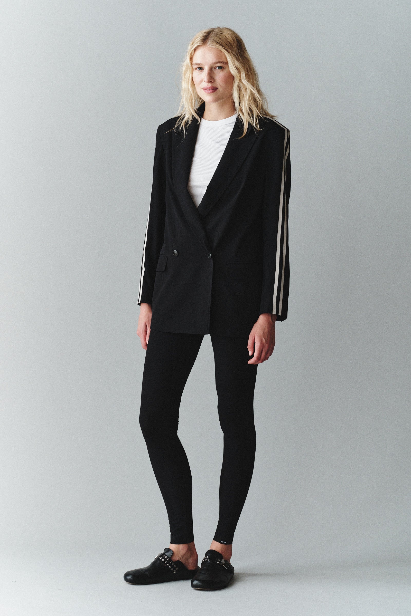 BLAZER (LOGAN STRIPE) BLACK
