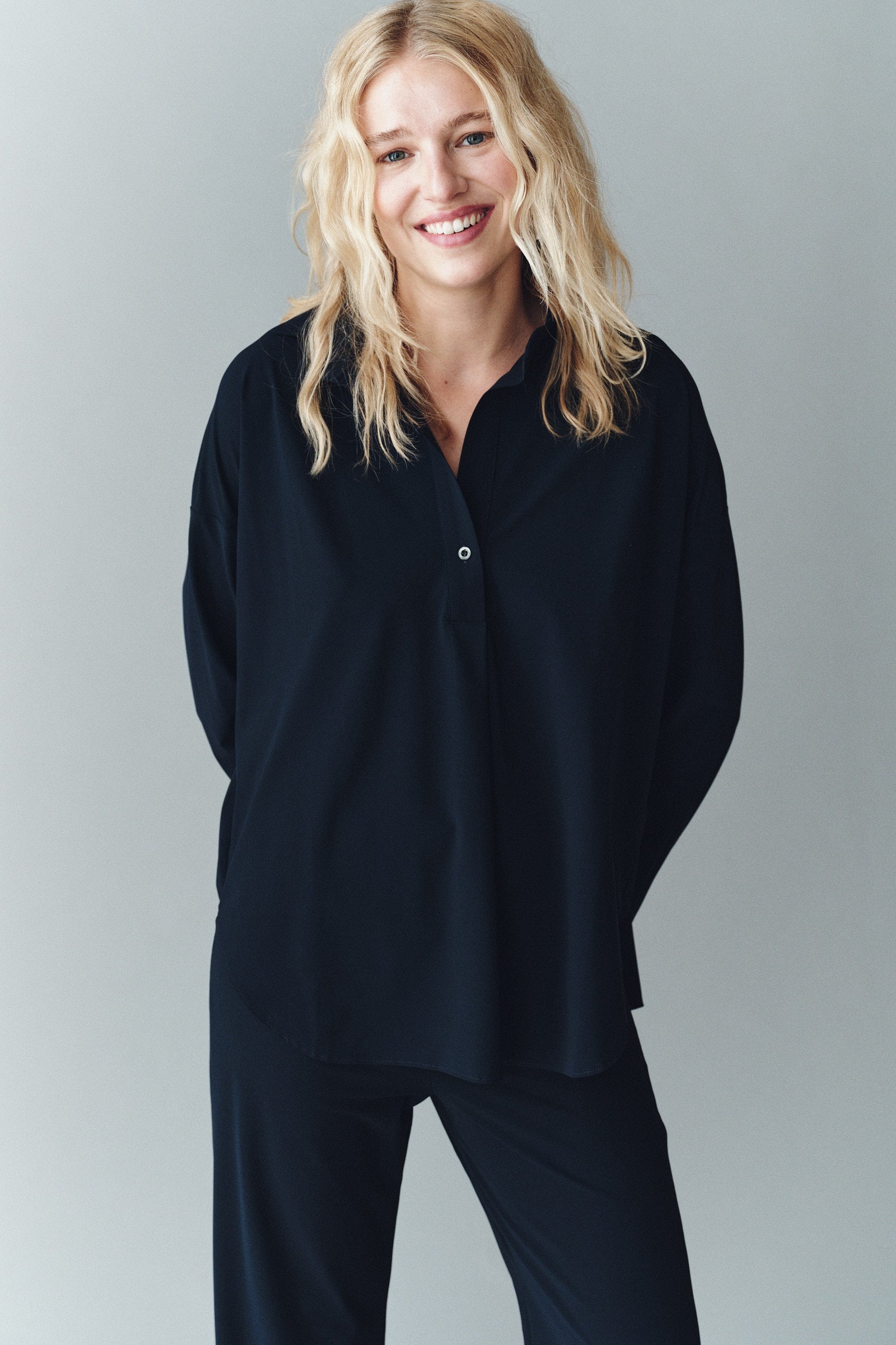 BLOUSE (MAGDA) NAVY