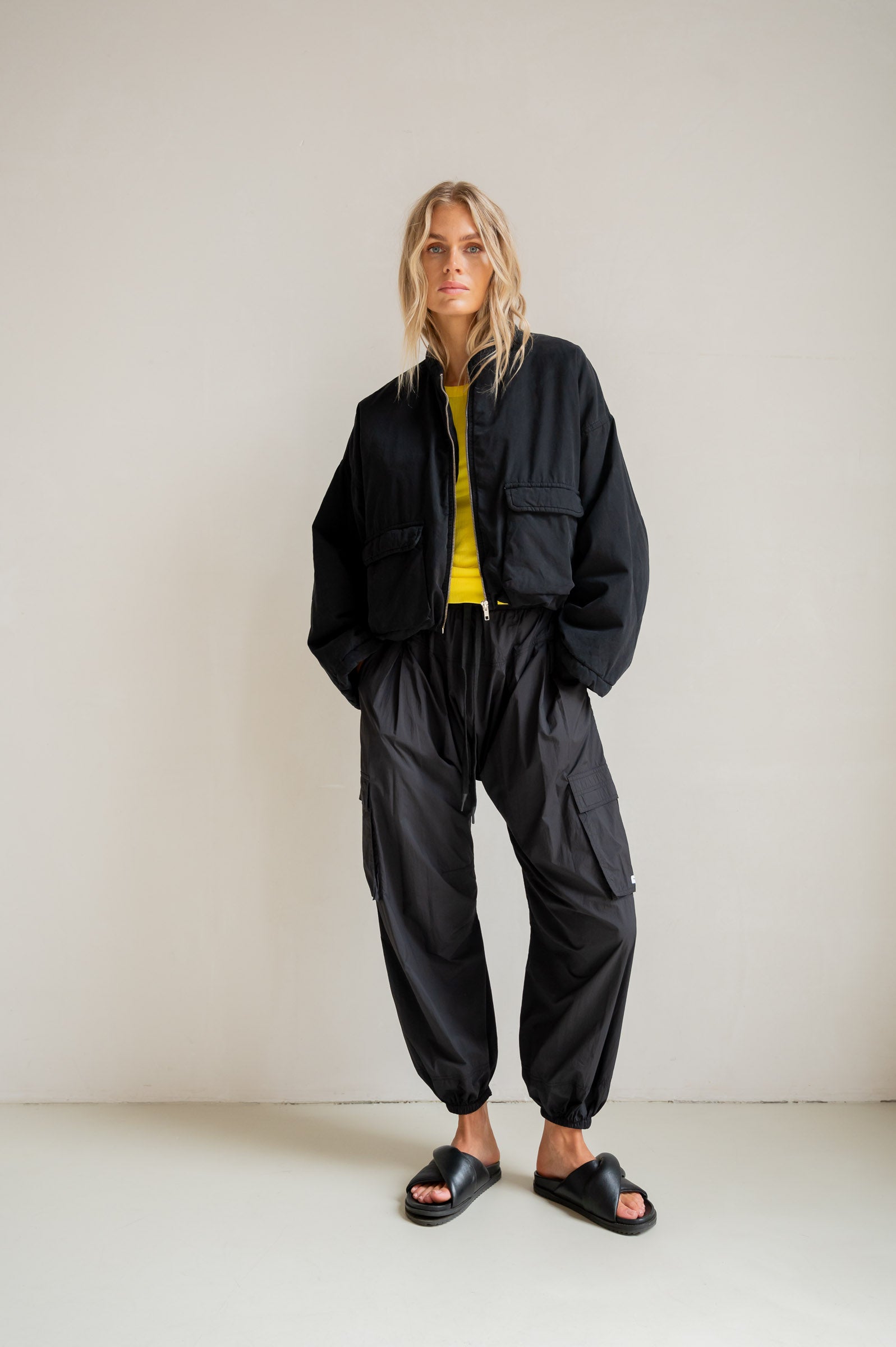 JACKET (S26Z841) BLACK