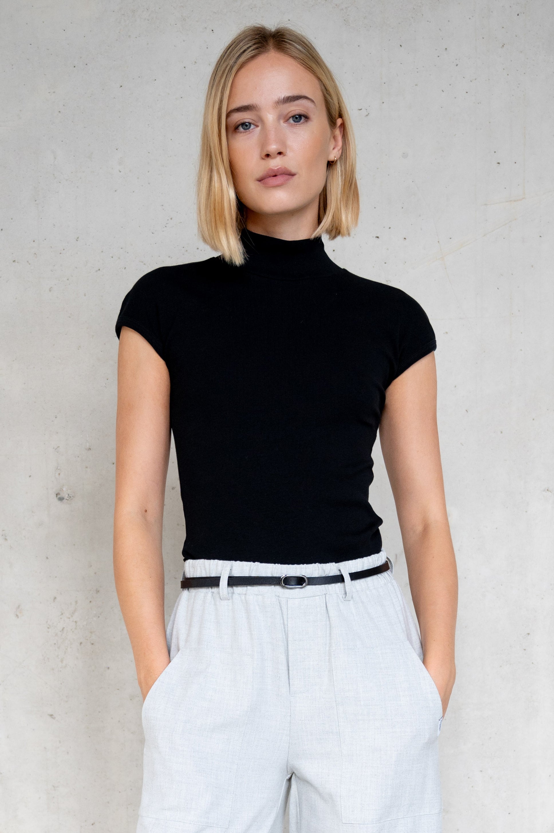 TOP (W25T1216LTD) BLACK