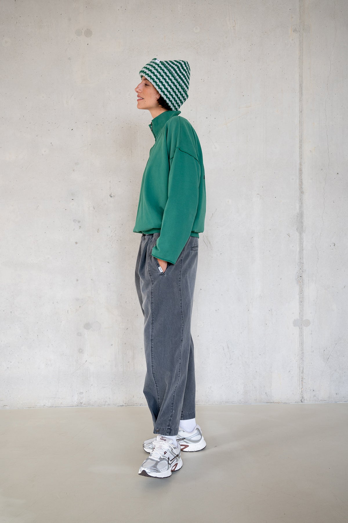 SWEATER PRINT (W25F1764LTD) GREEN - BLACK