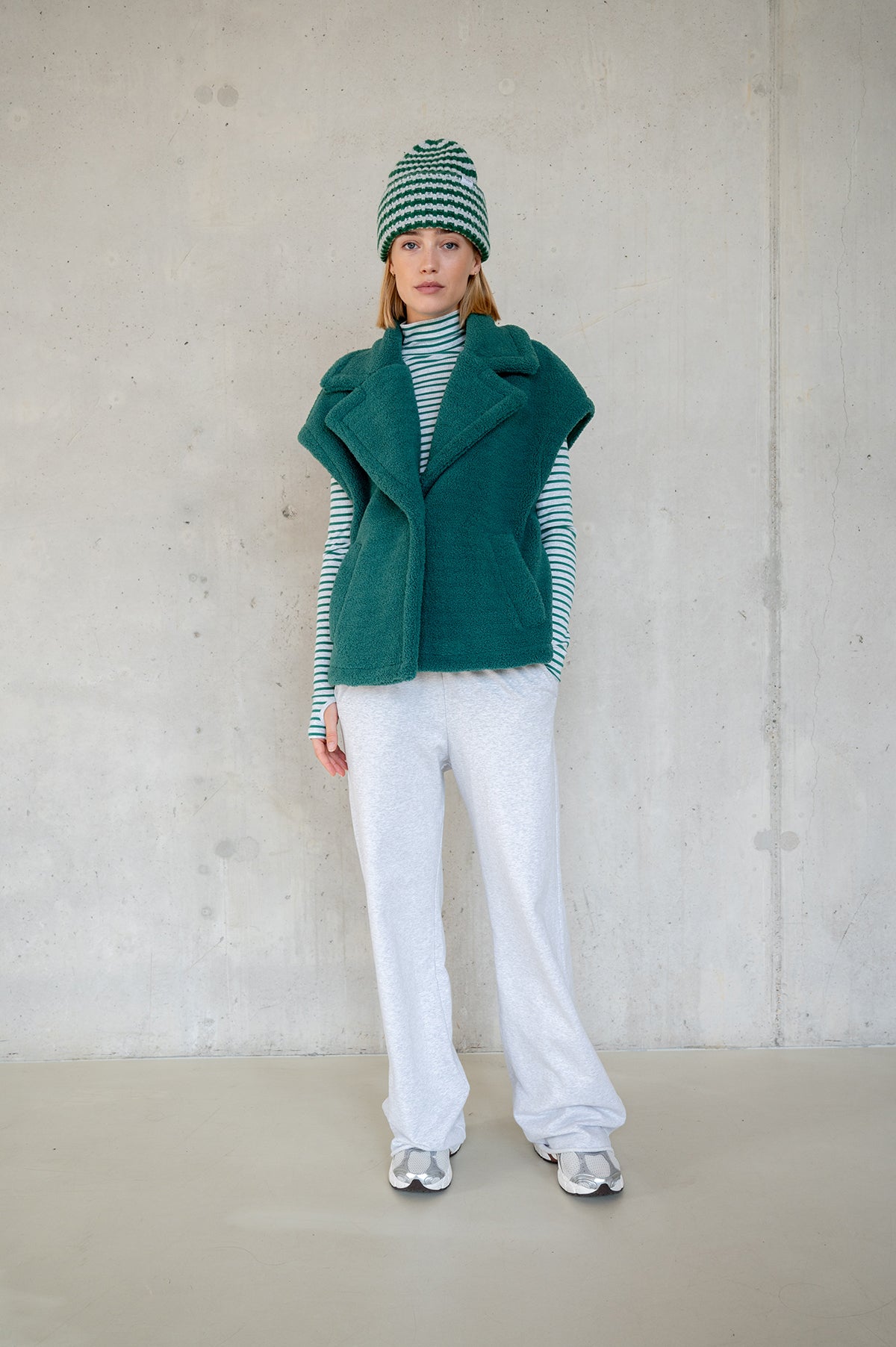 WAISTCOAT (W25C326LTD) GREEN