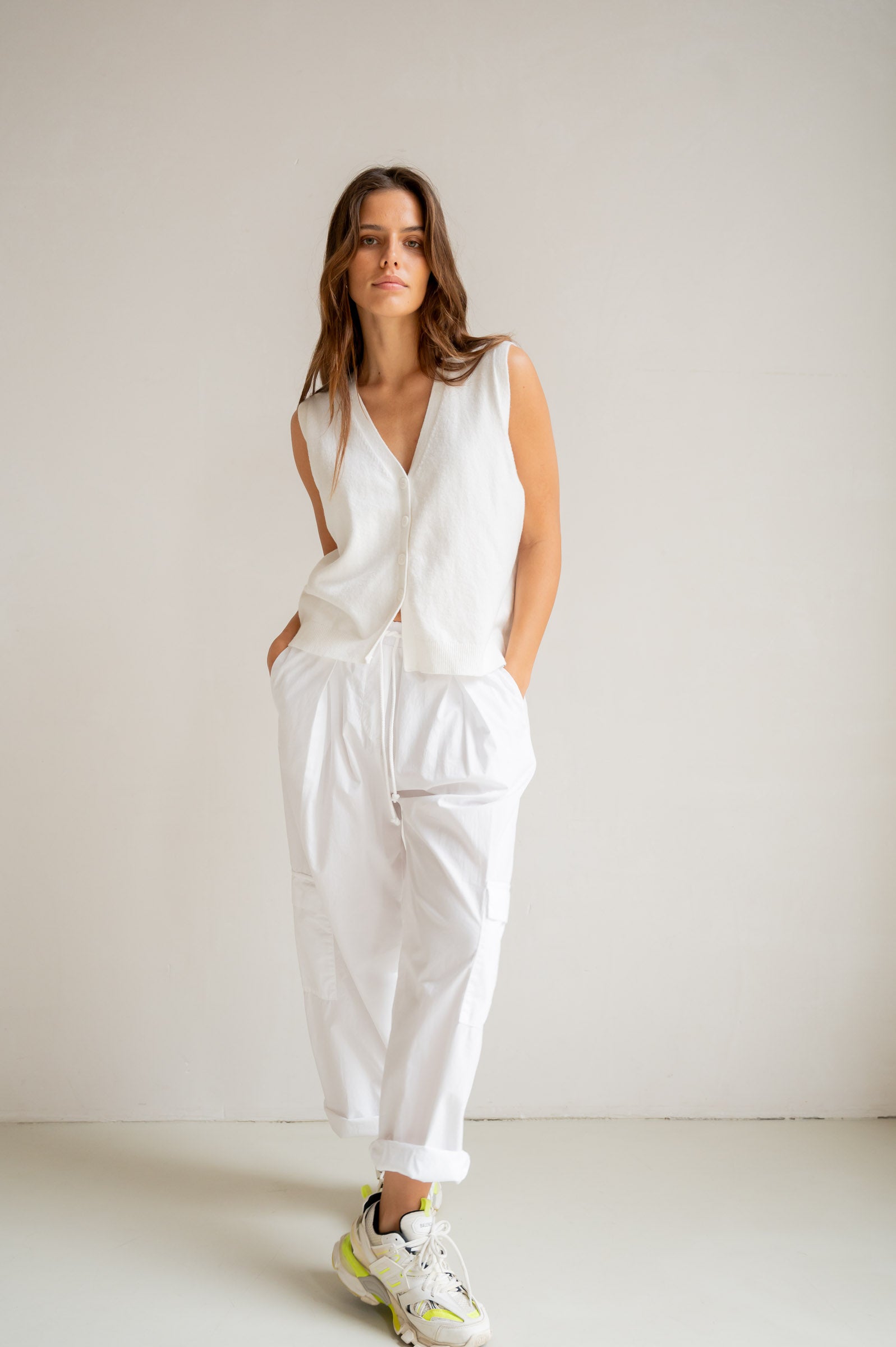 pois ポワ　ふわふわknit vest 新品　　✴︎ホワイト　ivory Waistcoat (S26B398) White | Penn&Ink