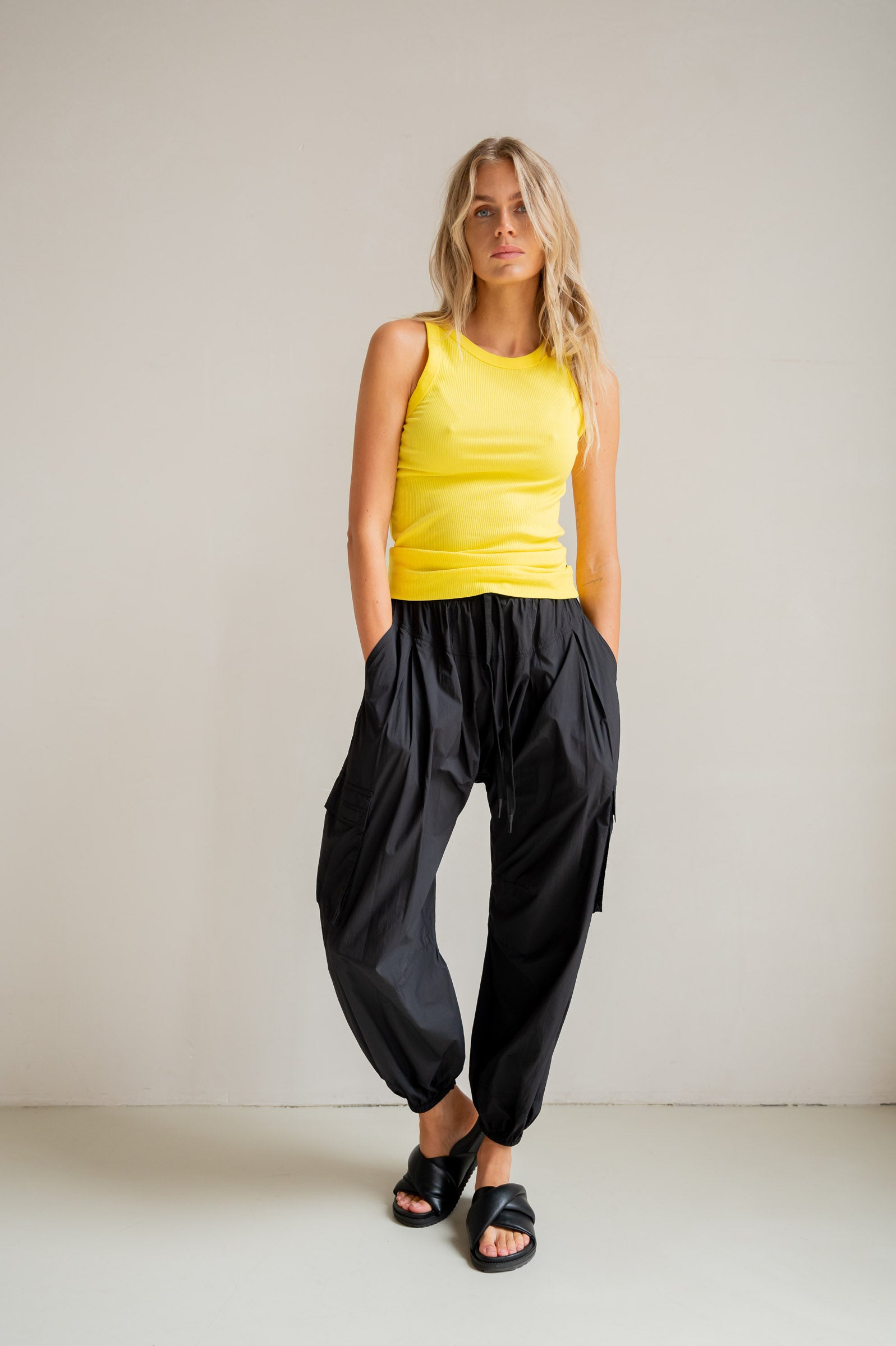 SINGLET (S26F1819) SUN