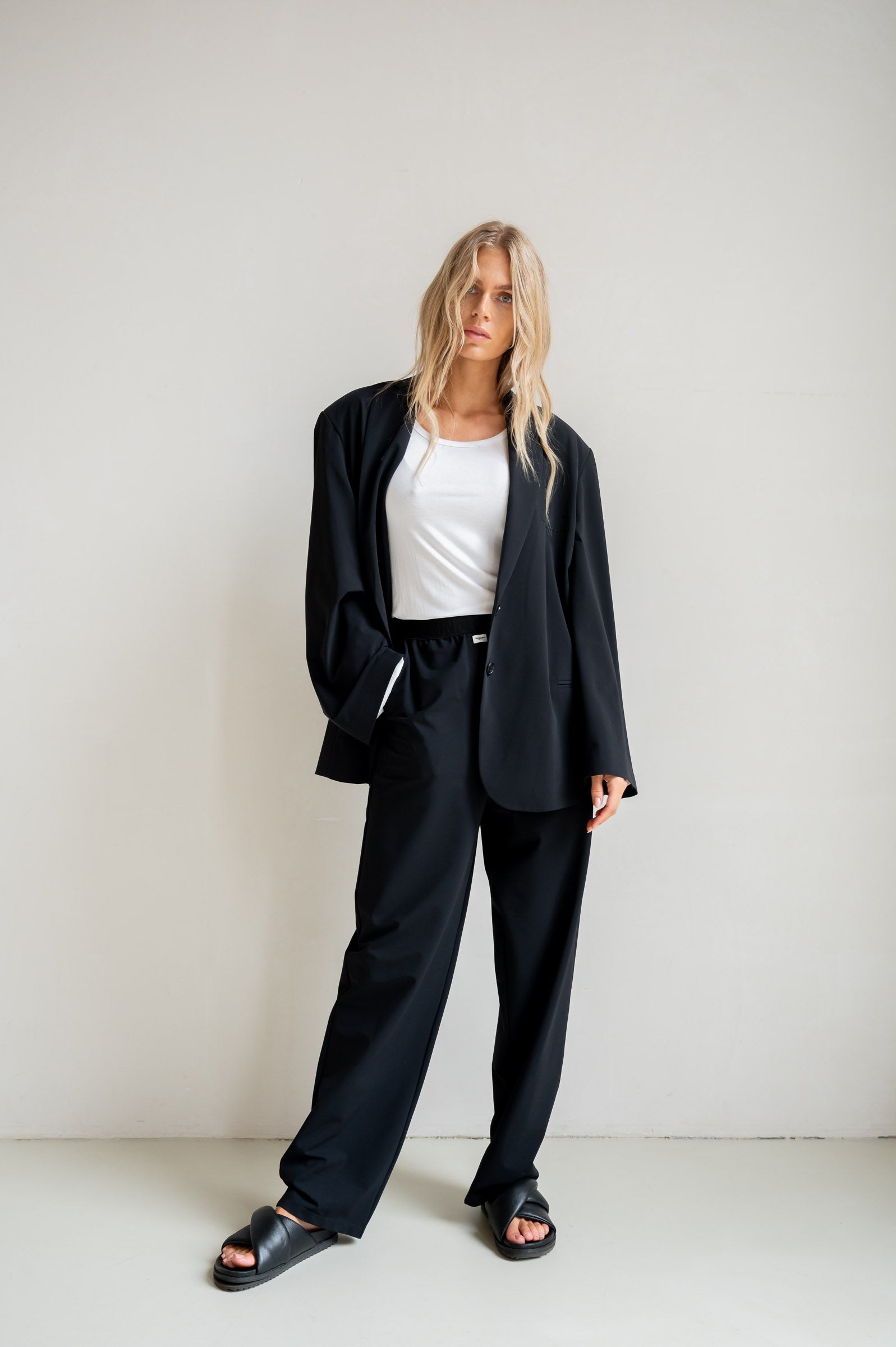 TROUSERS (S26N1693) BLACK